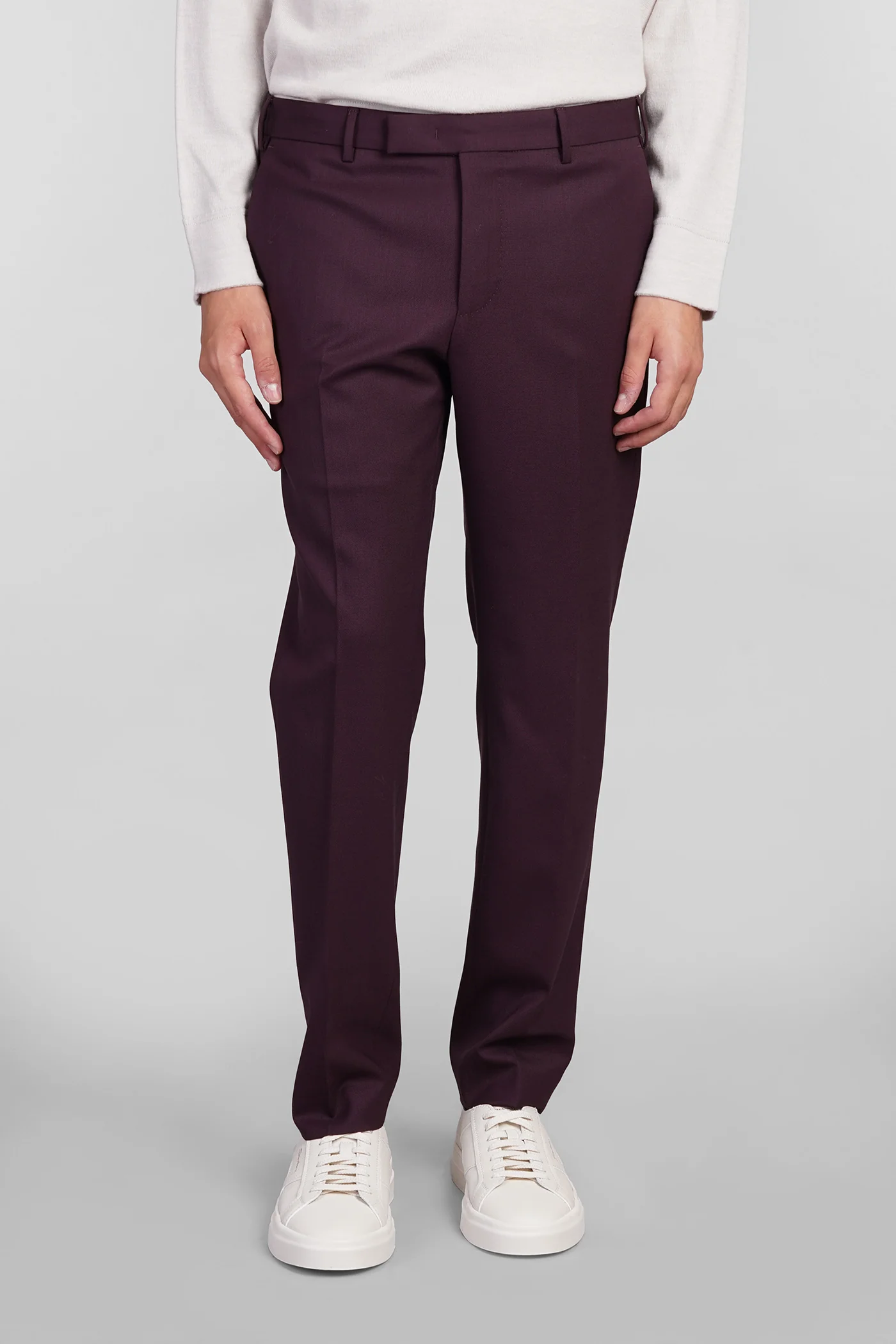 Pants in bordeaux wool