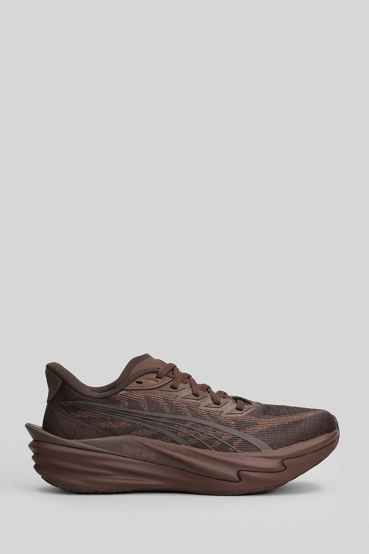 Deviate Nitro 4 Sneakers in brown fabric