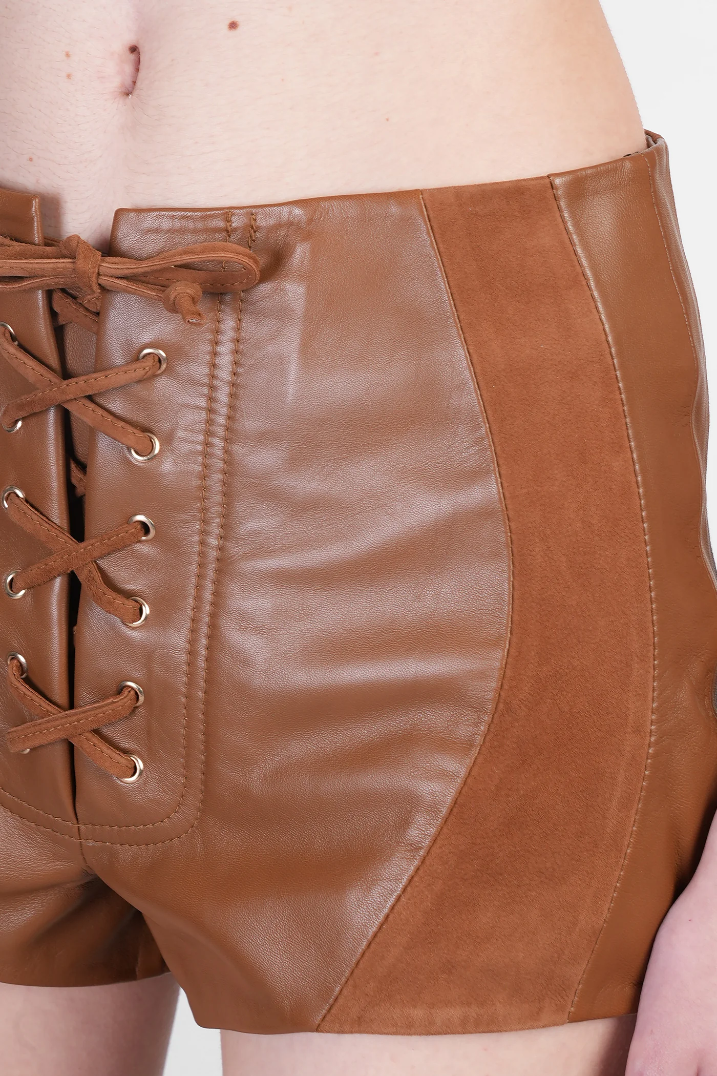 Agda Shorts in leather color leather - Image 5