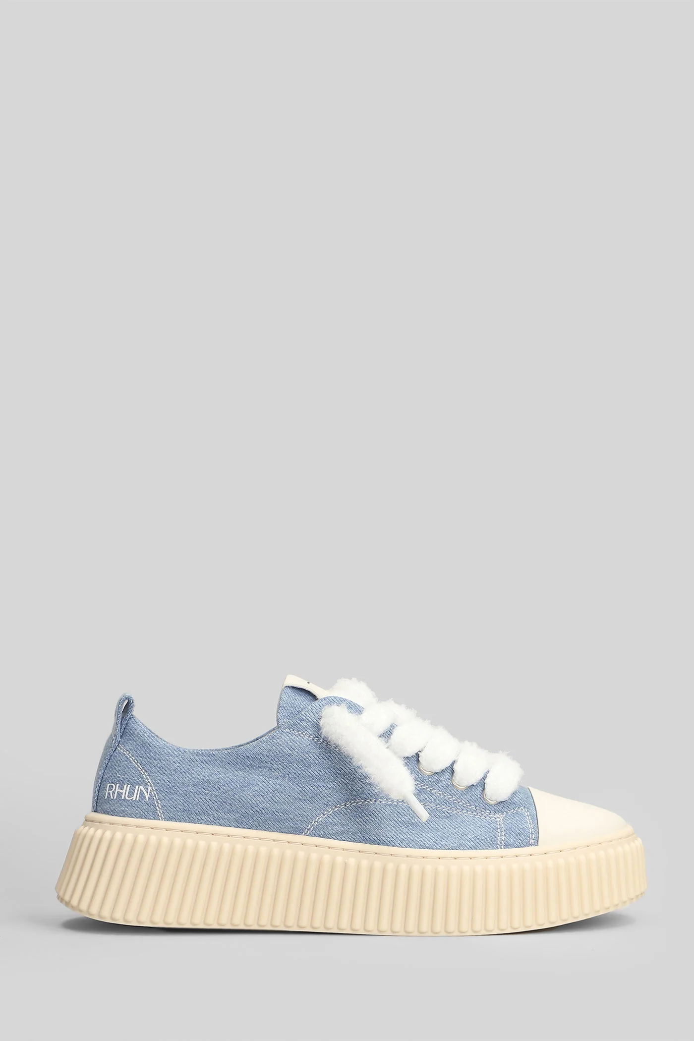 Canvas Sneakers in cyan denim