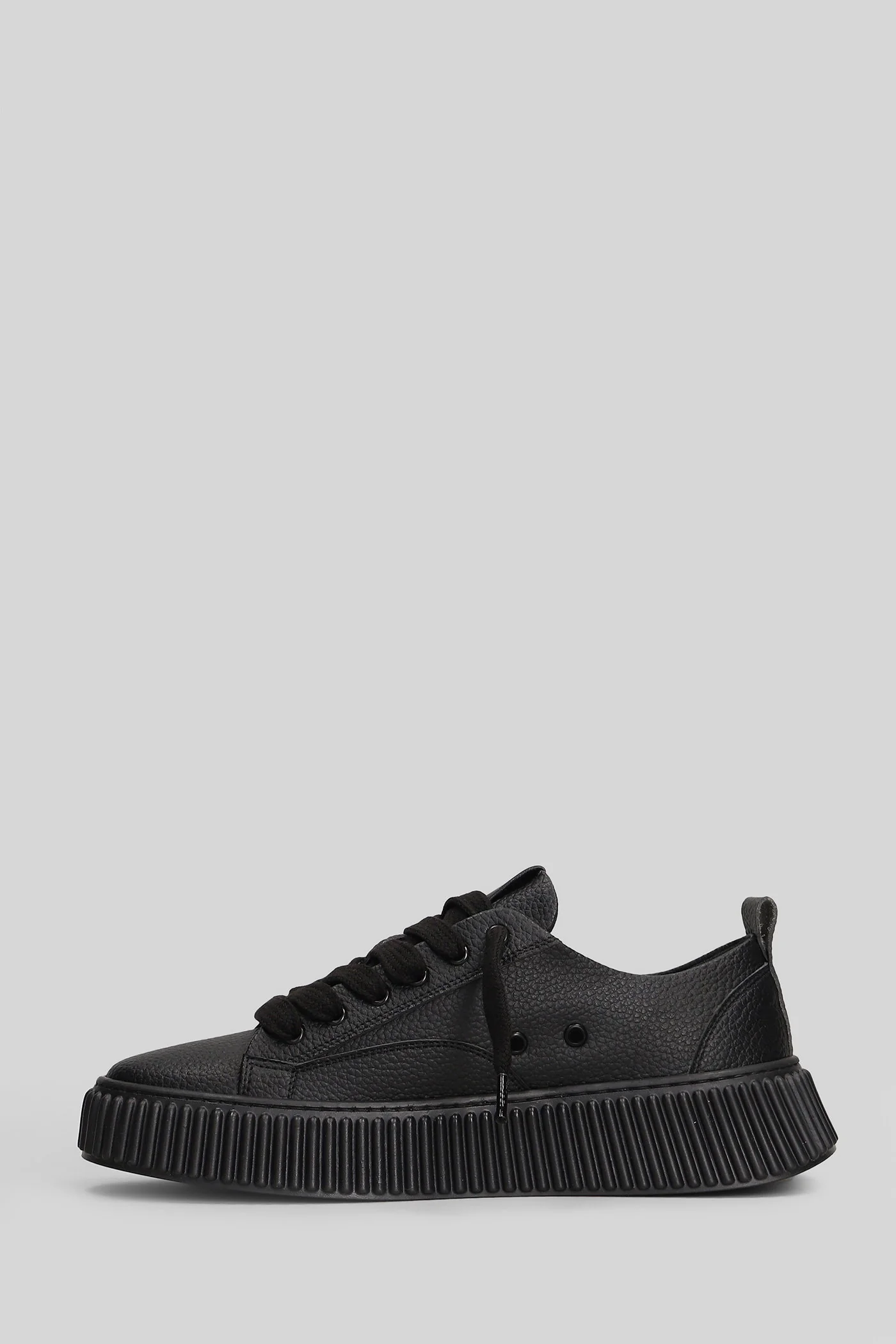 Leather Grain Sneakers in black leather - Image 3