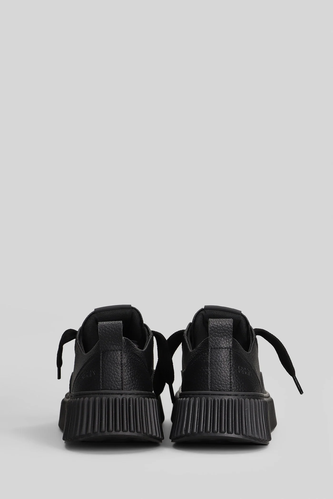 Leather Grain Sneakers in black leather - Image 4