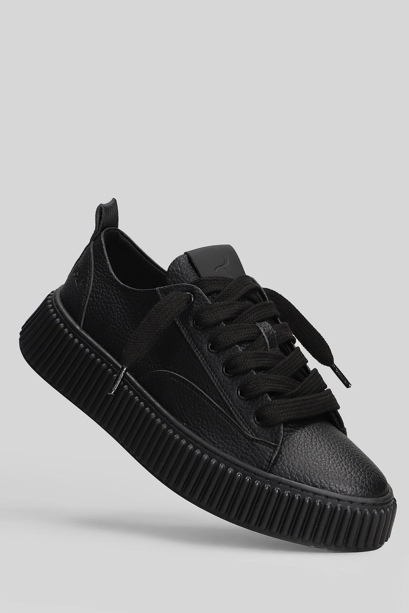 Leather Grain Sneakers in black leather - Image 5