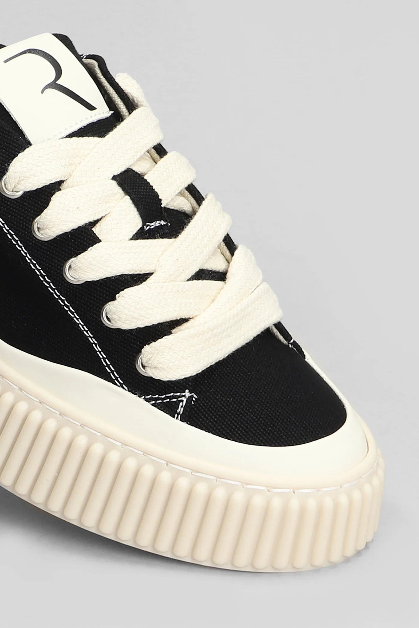 Sneakers in black canvas - Image 5