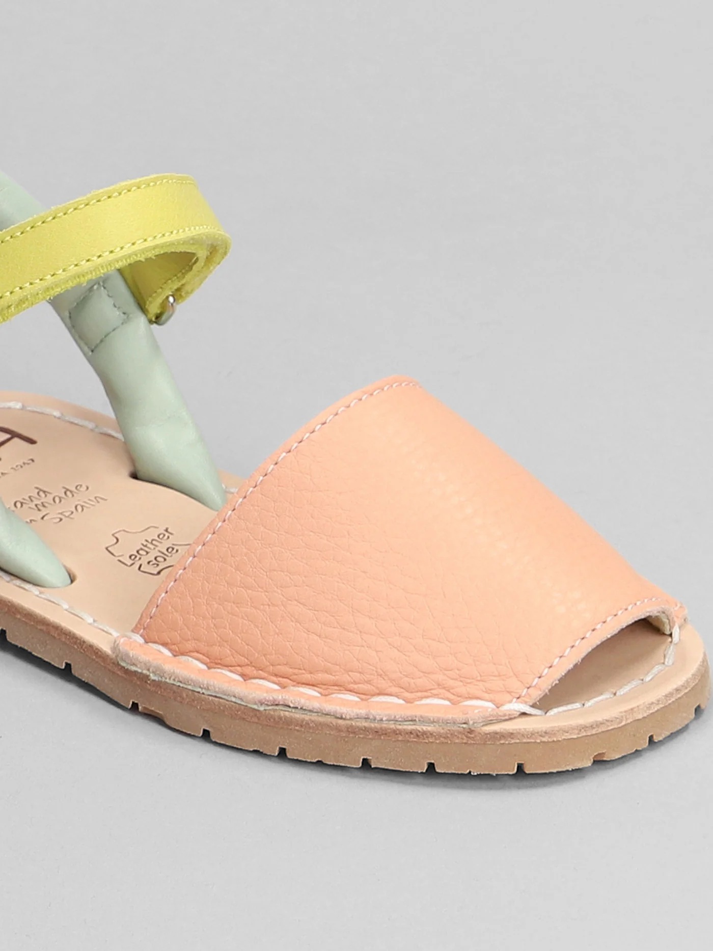Flats in rose-pink leather - Image 5