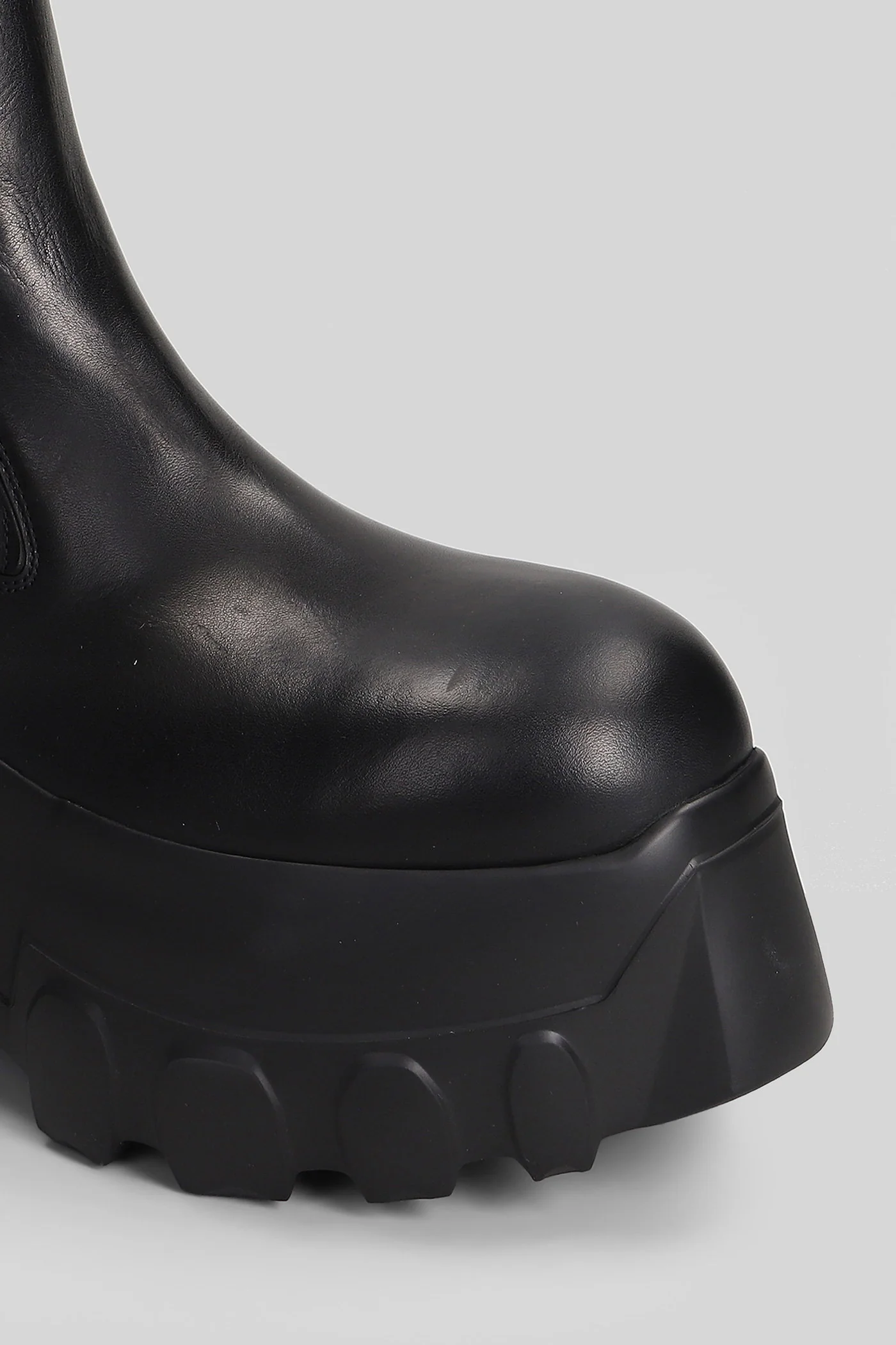 Beatle mega tractor High heels Ankle boots in black leather - Image 5