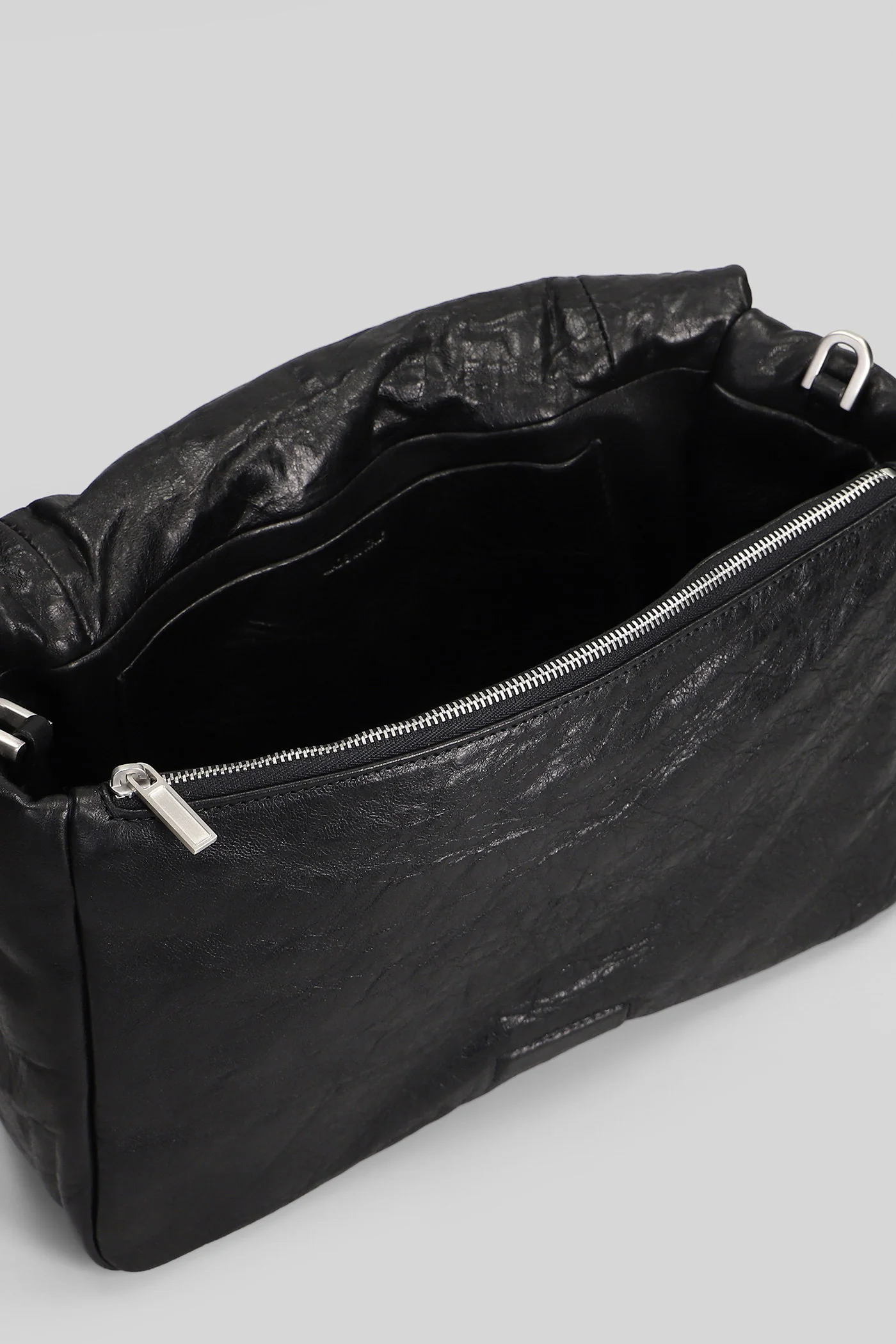 Big pillow griffin Shoulder bag in black leather - Image 4