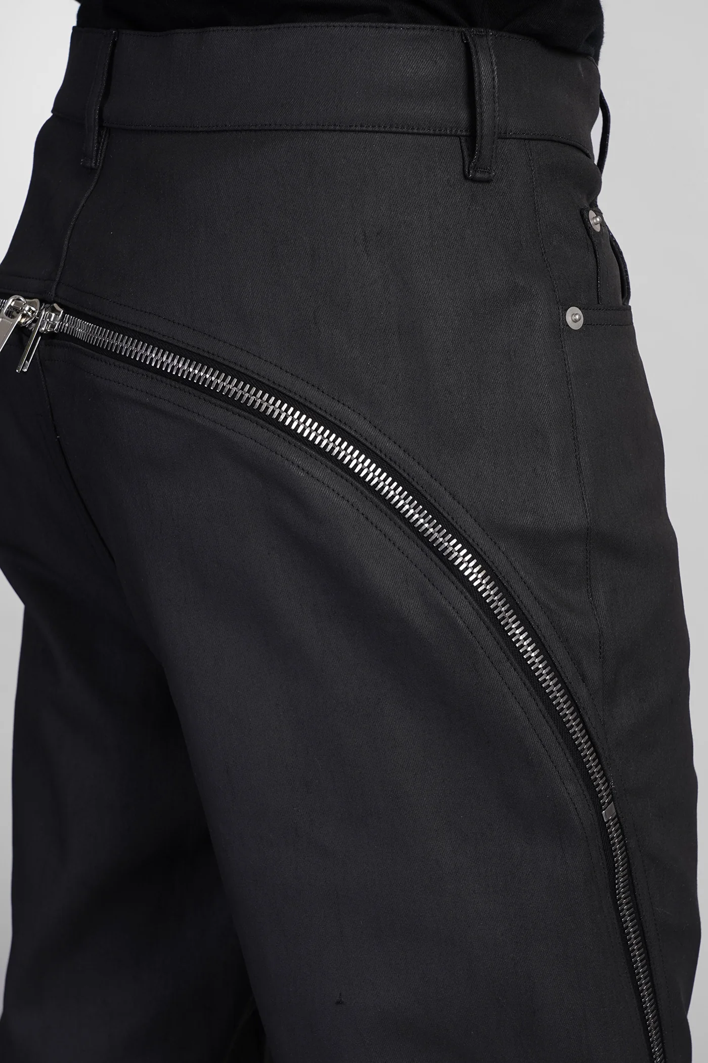 Bolan banana Jeans in black cotton - Image 5