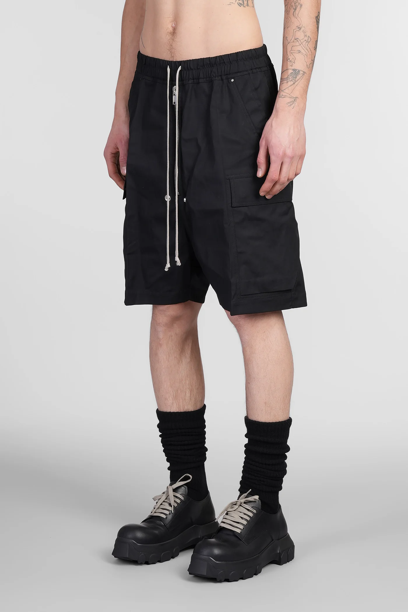 Cargo belas short Shorts in black cotton - Image 4