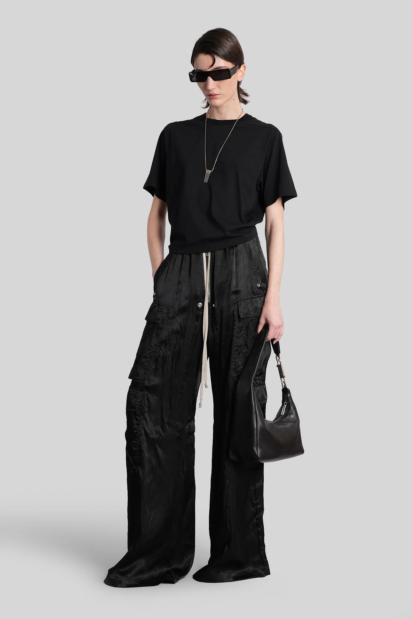 Cropped brad t T-Shirt in black cotton - Image 2