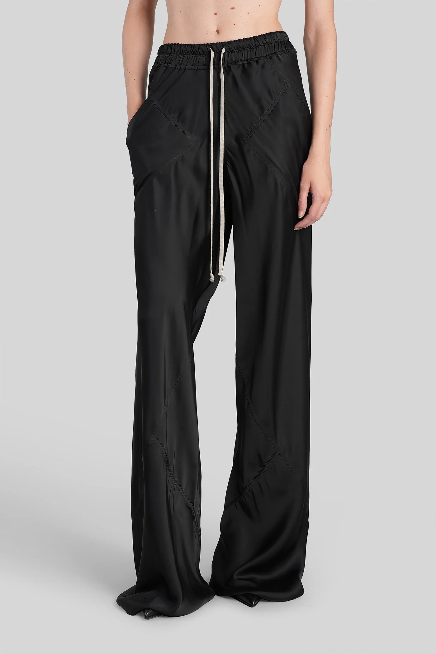 Drawstring bias Pants in black acetate