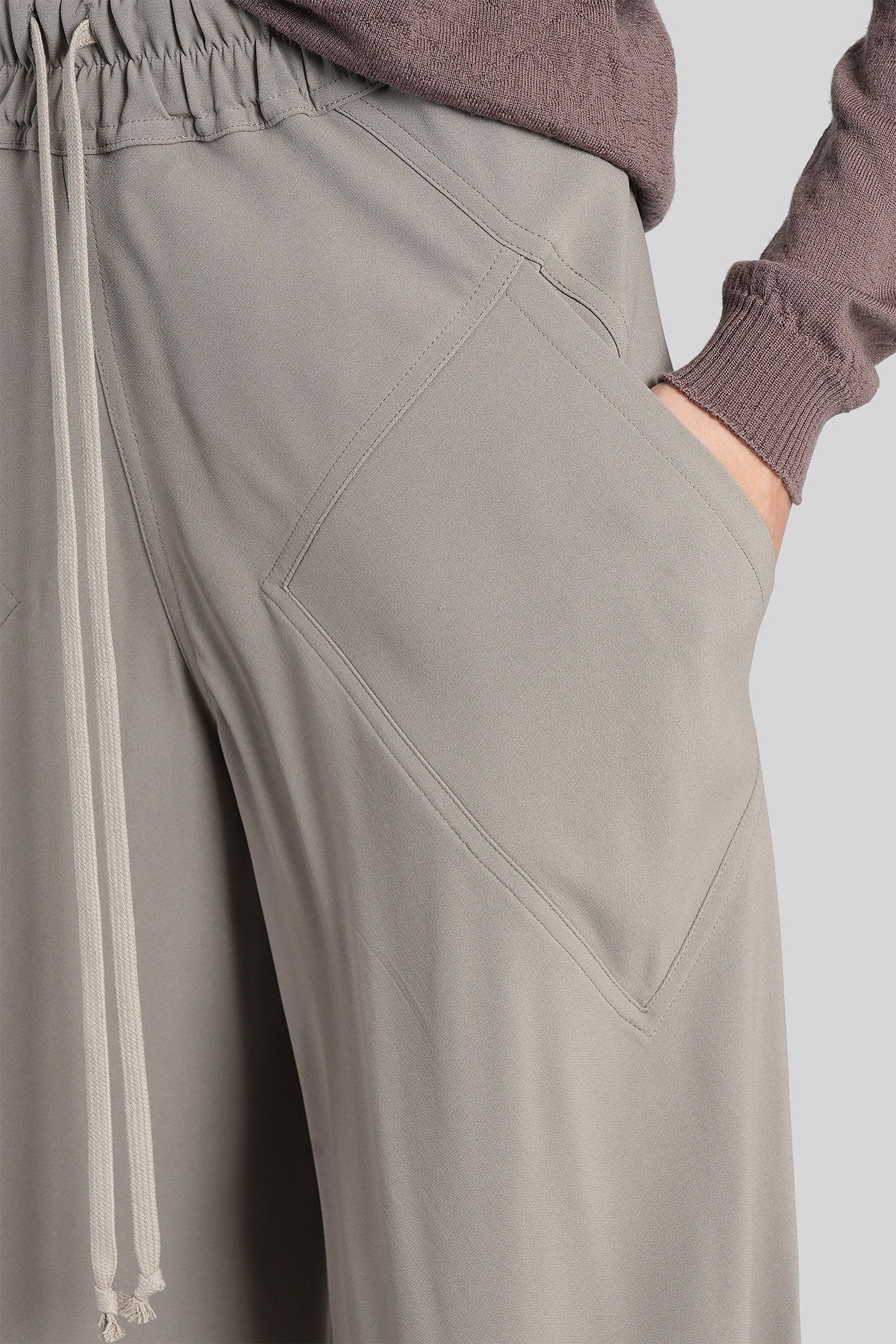 Drawstring bias Pants in grey viscose - Image 5