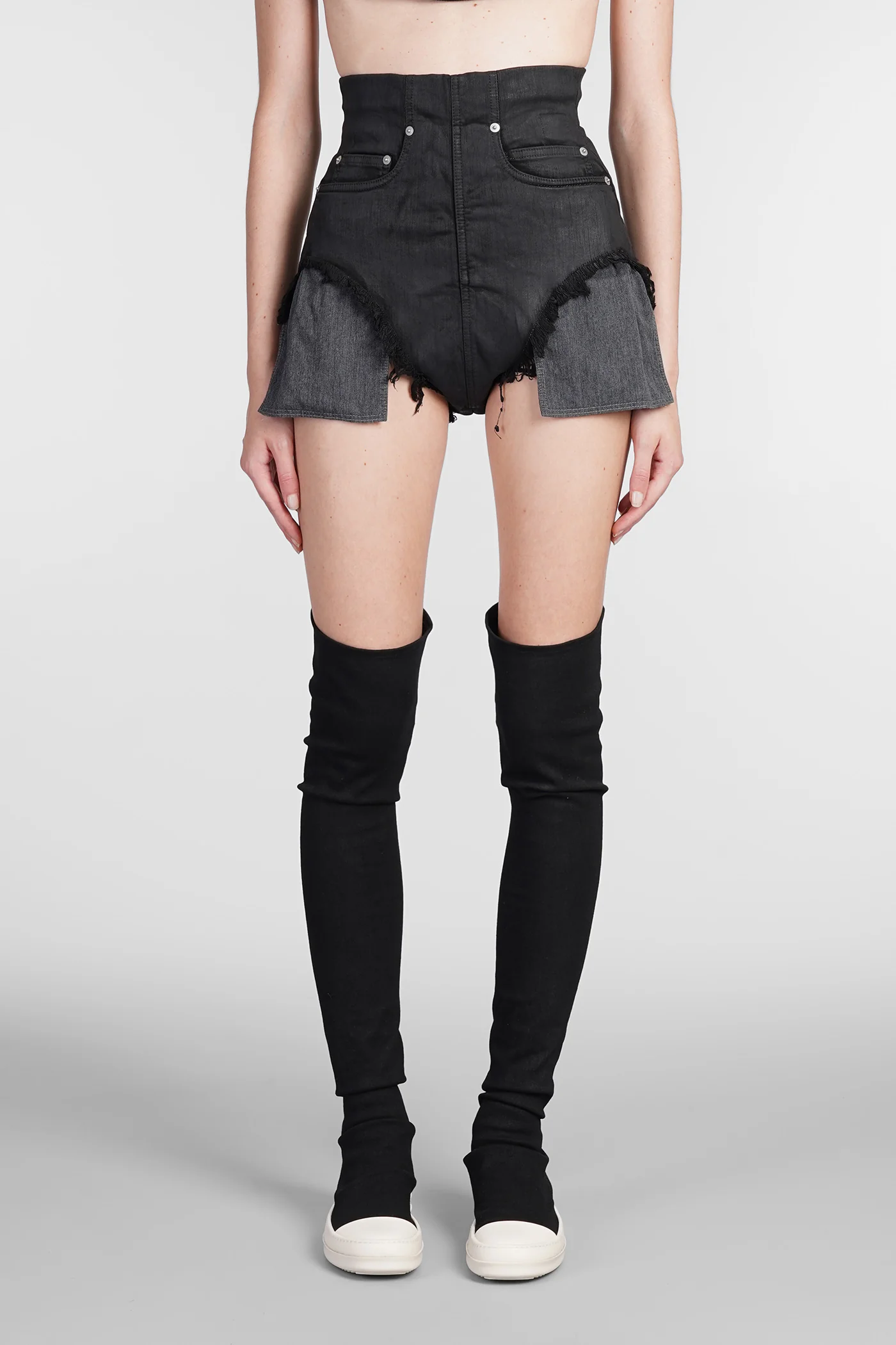 Dirt cutoffs Shorts in black cotton