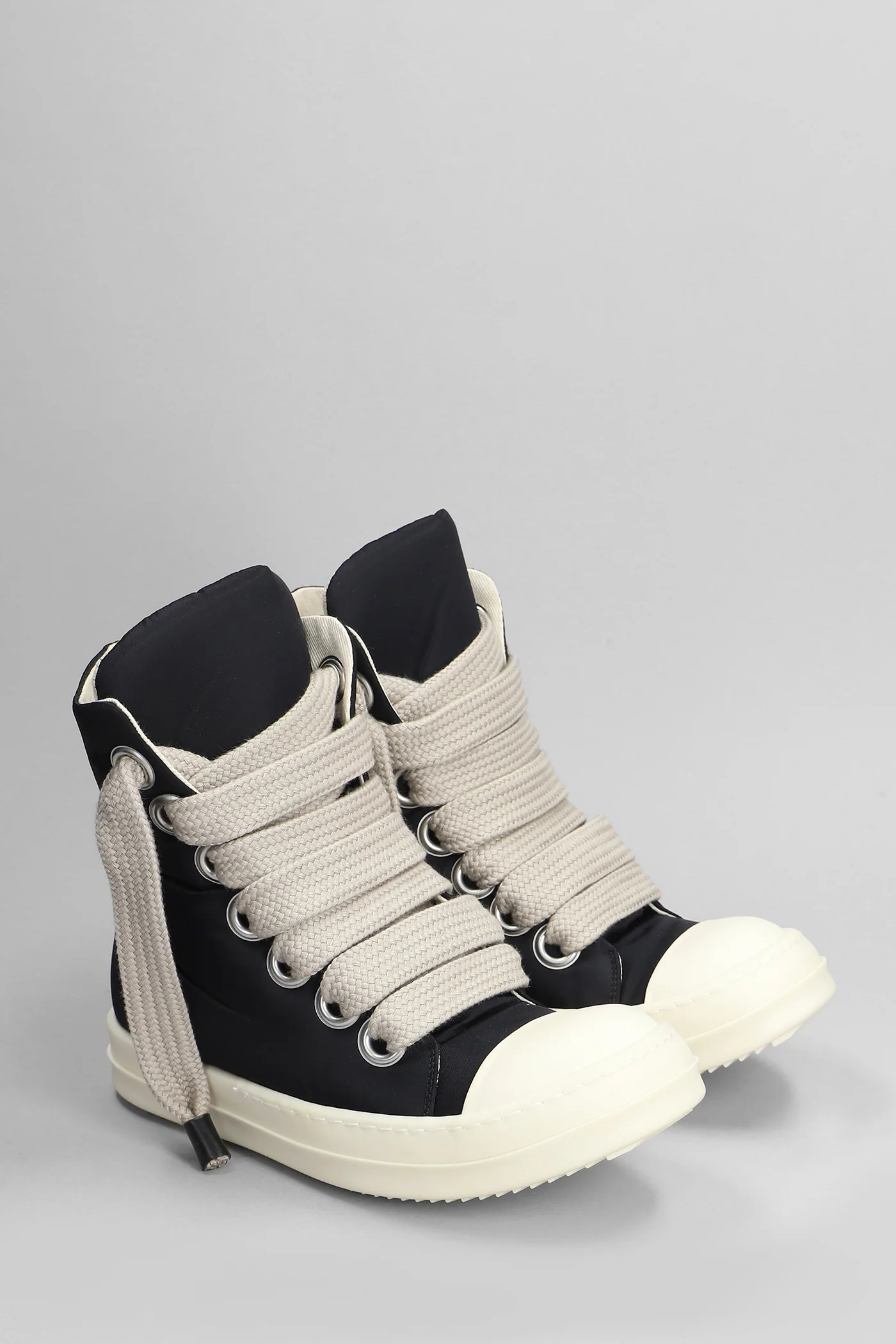 Jumbo lace puffer Sneakers in black nylon - Image 2