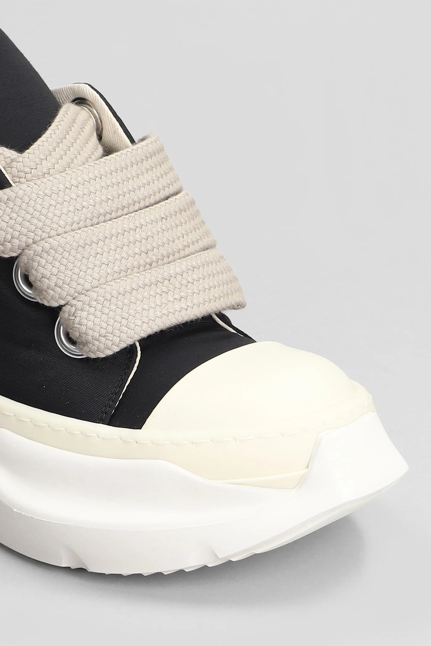 Jumbo laced abstract Sneakers in black polyamide - Image 20