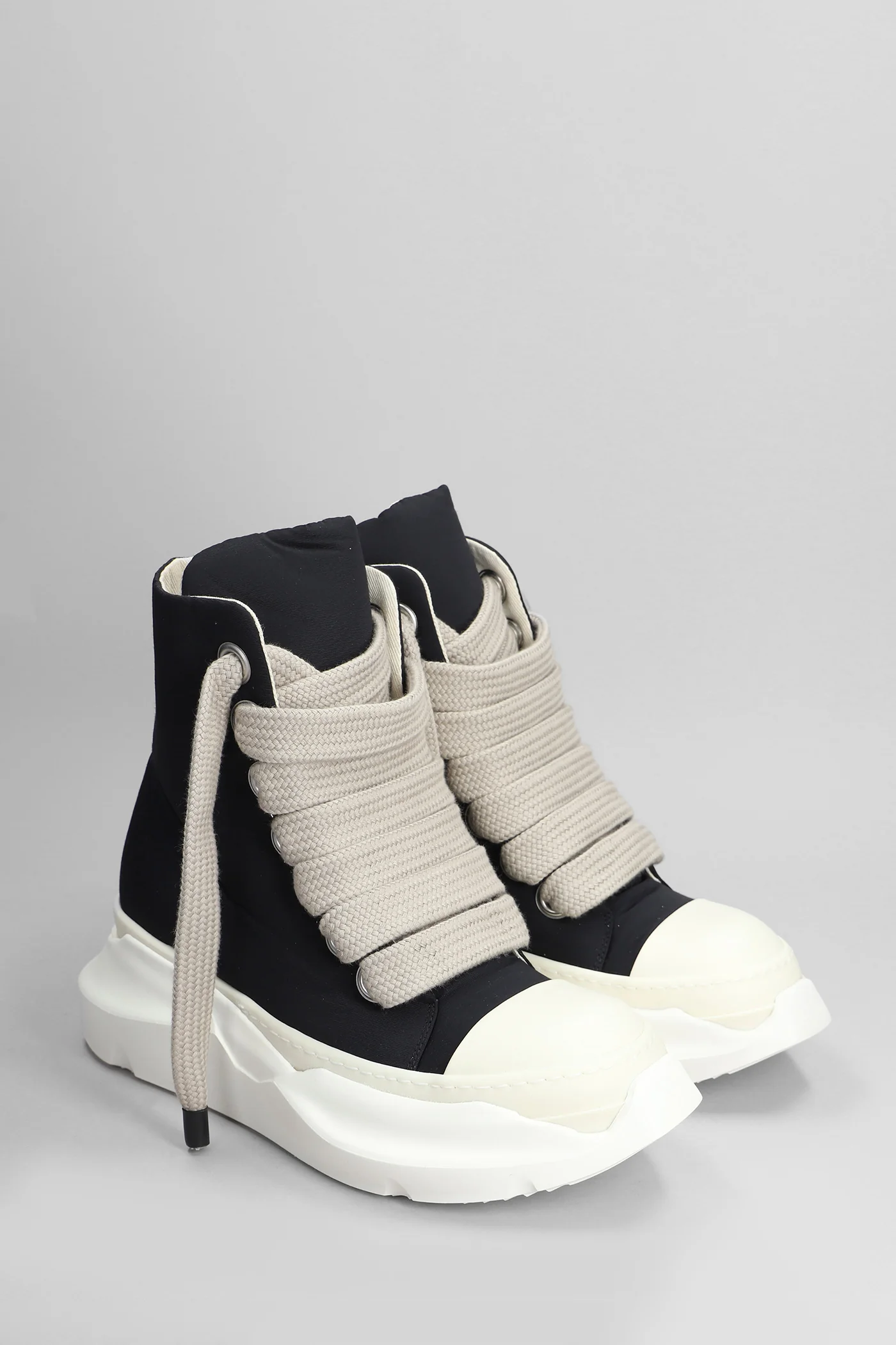 Jumbo laces abstract Sneakers in black polyamide - Image 2
