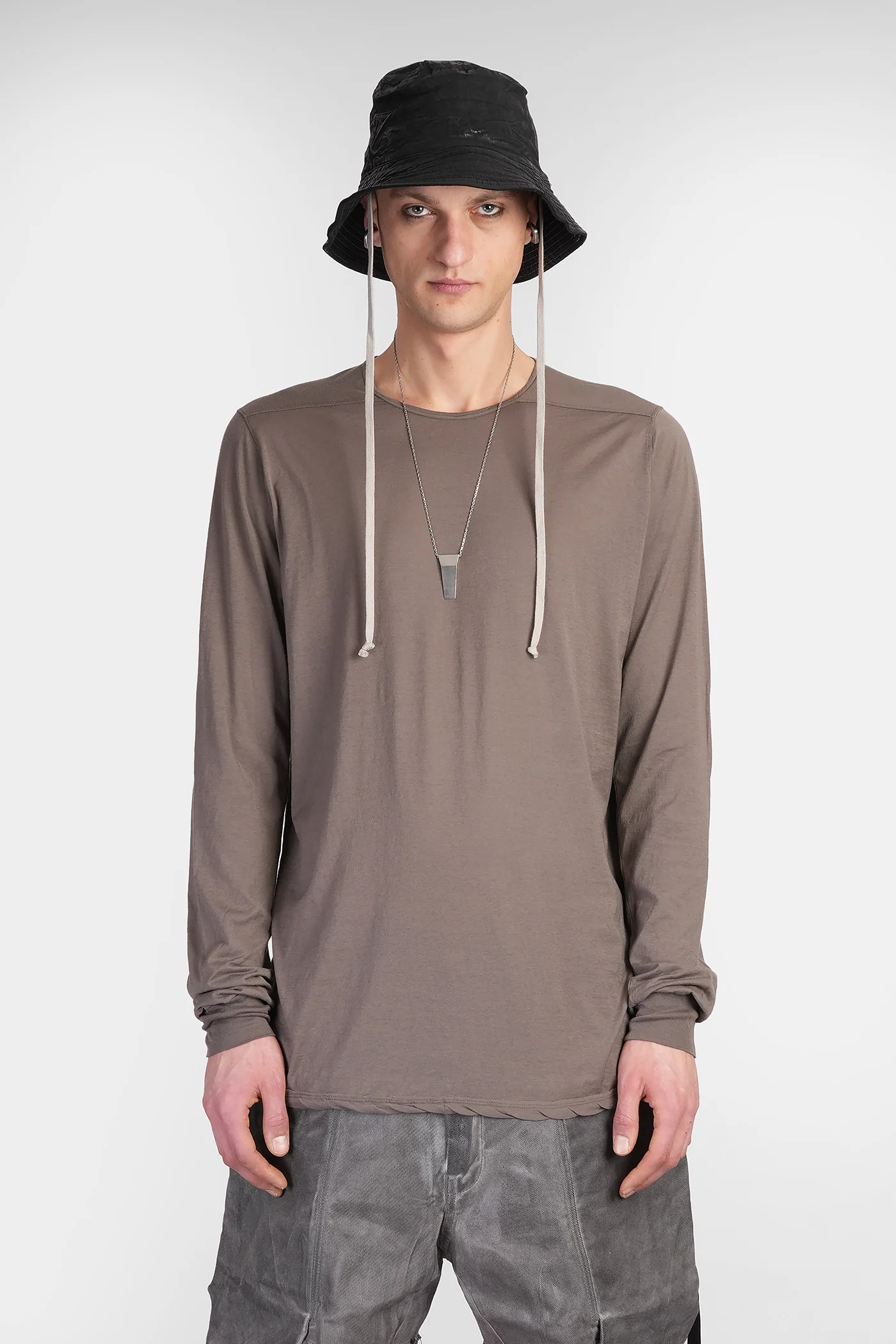 Level ls t in grey cotton