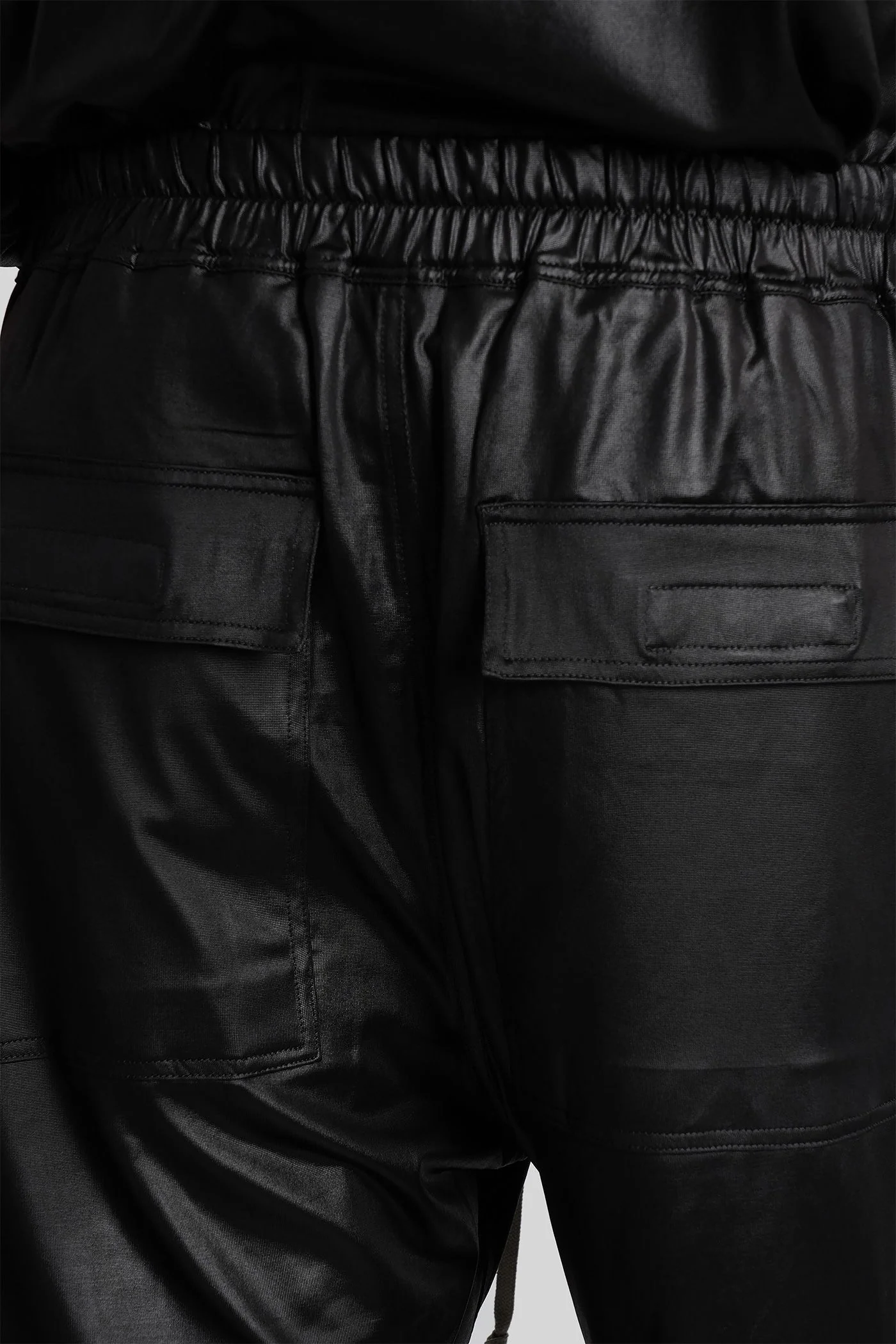 Wide pusher shorts Shorts in black acetate - Image 5