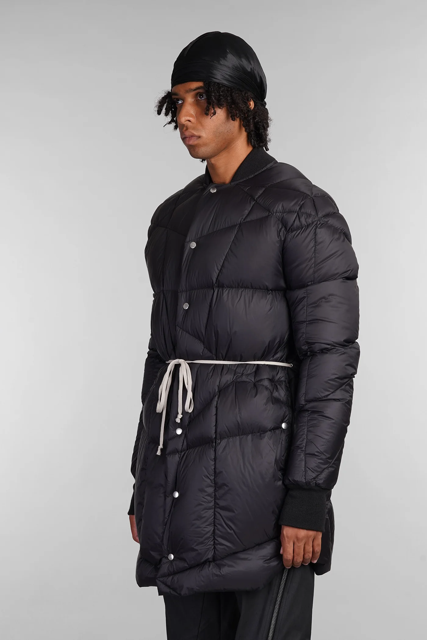 Flight liner puffer in black polyamide - Image 4