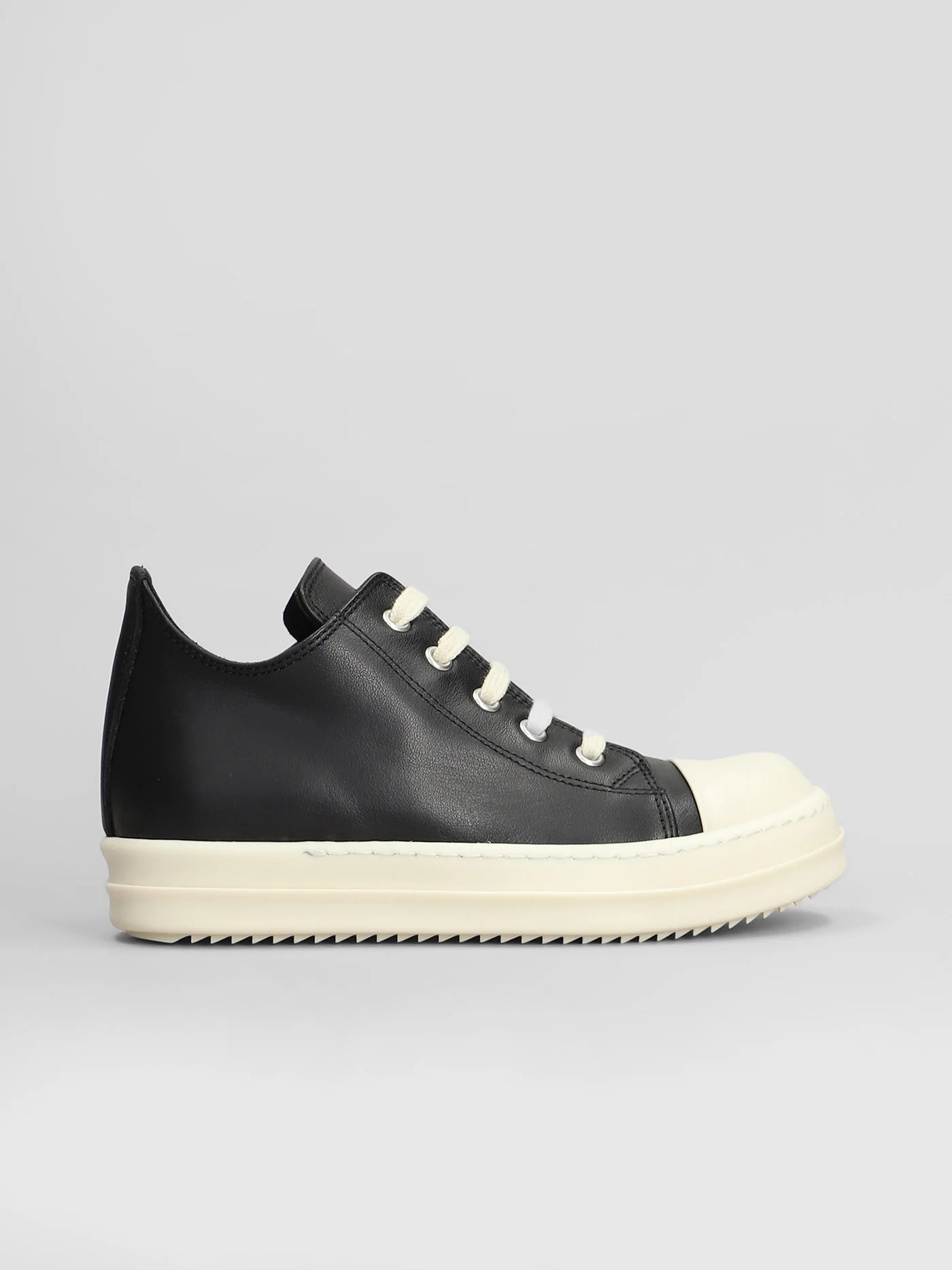 Low sneaks Sneakers in black leather