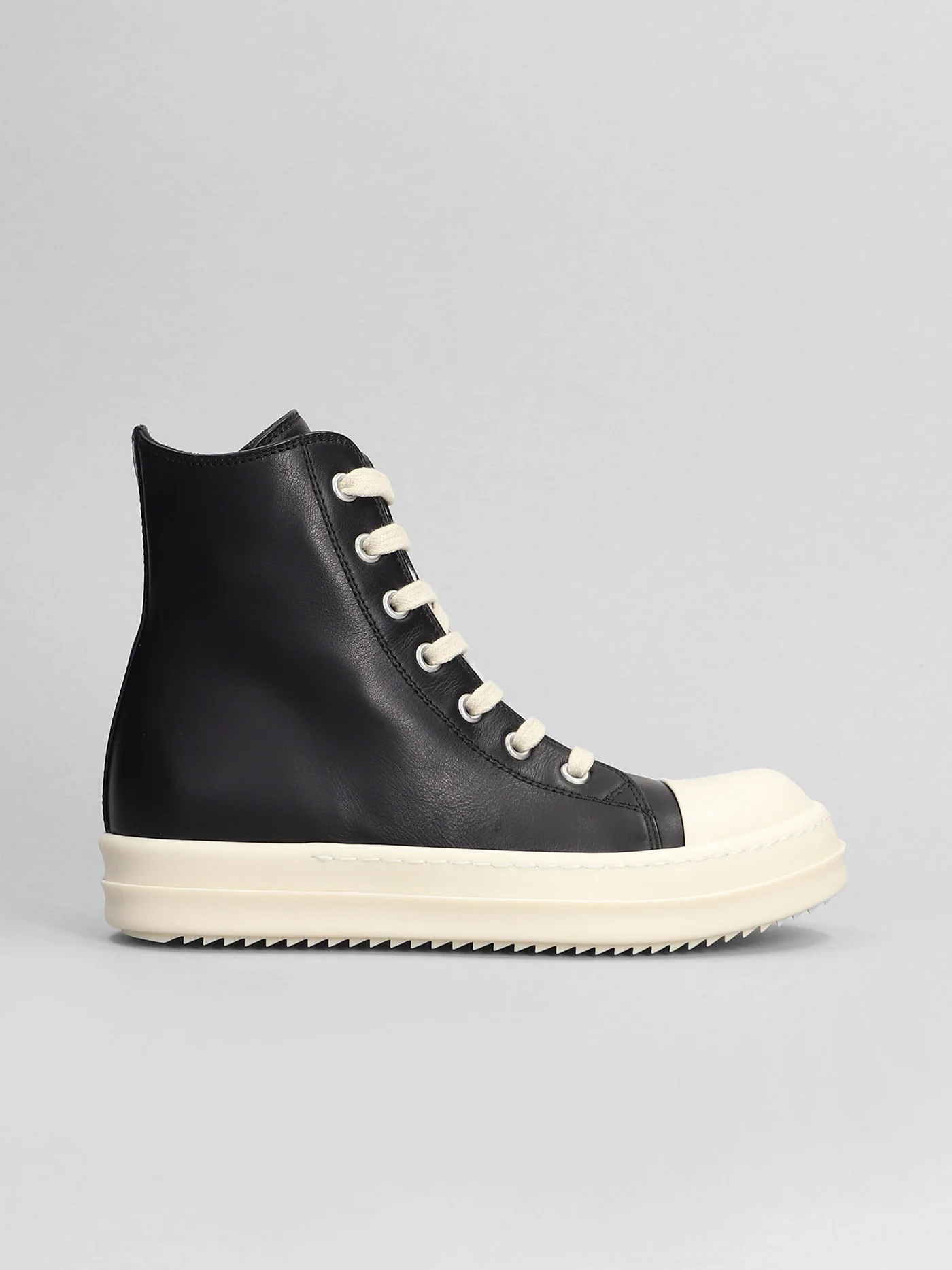 Sneaks Sneakers in black leather