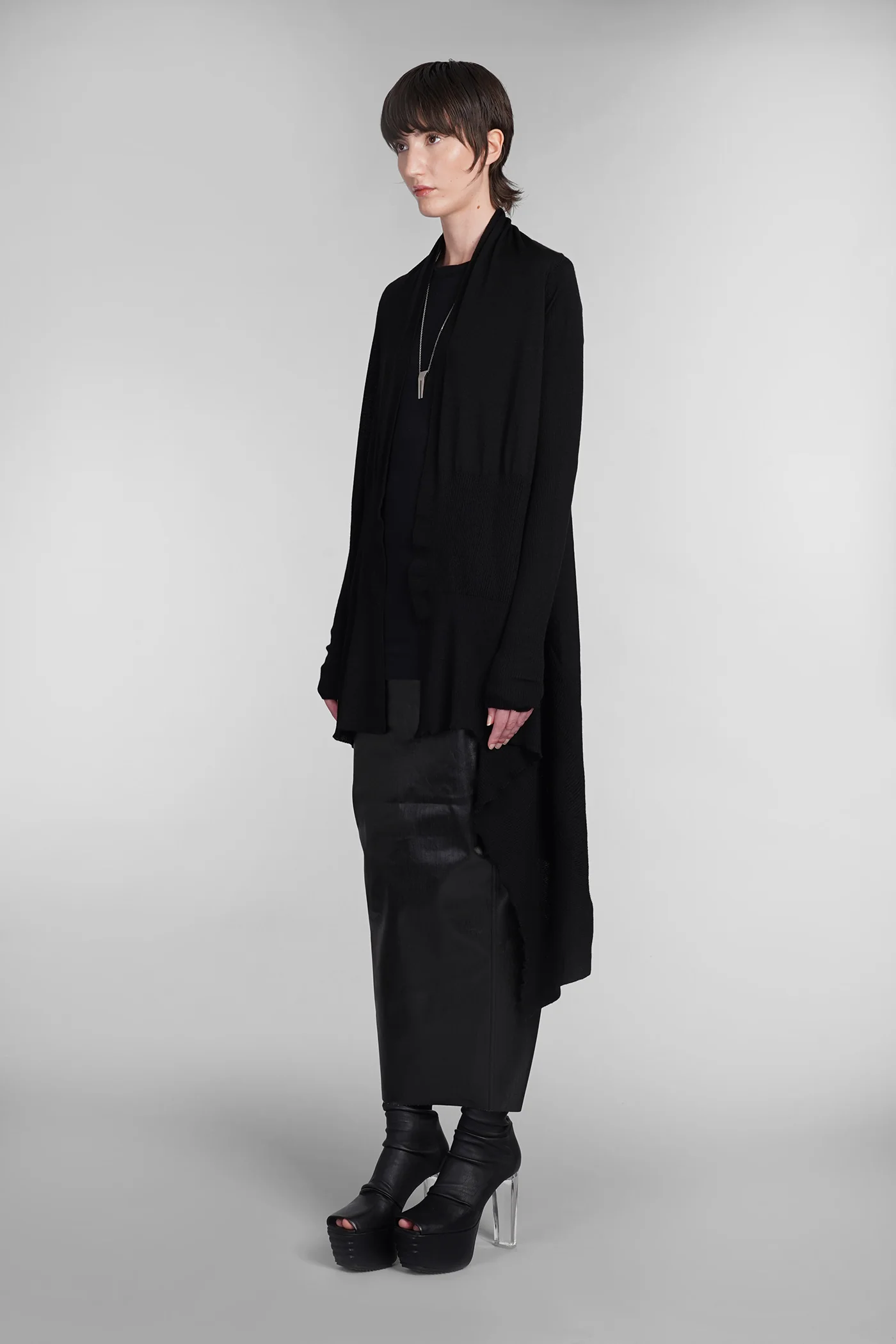 Long wrap Cardigan in black wool - Image 4