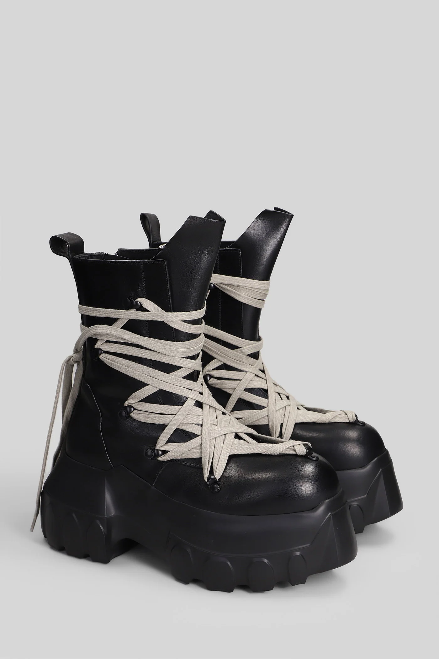 Megalace mega tracto Combat boots in black leather - Image 2