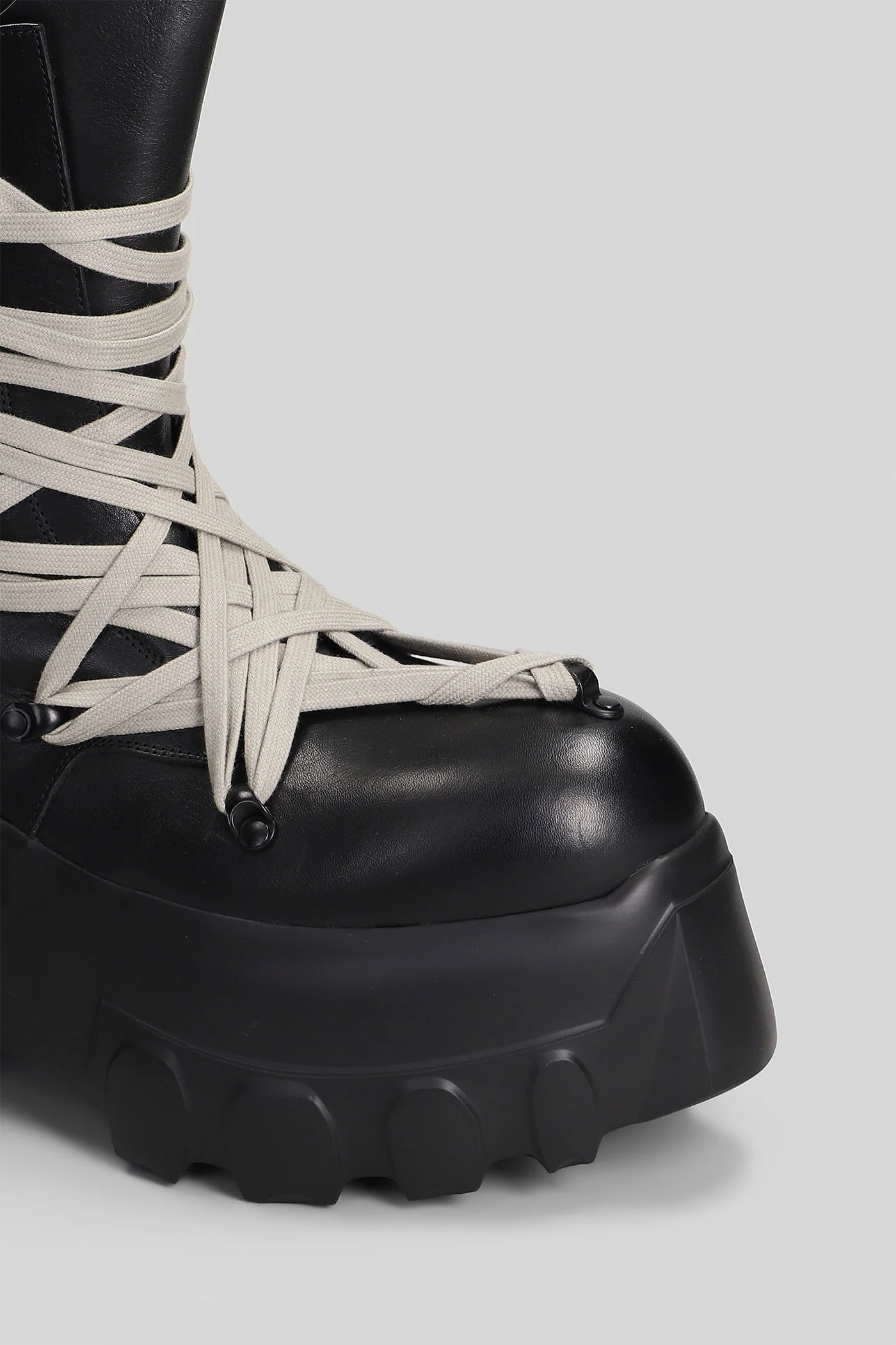 Megalace mega tracto Combat boots in black leather - Image 5