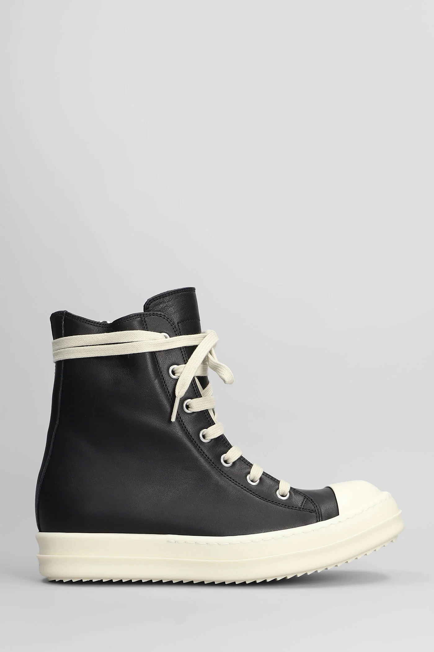 Sneaks Sneakers in black leather