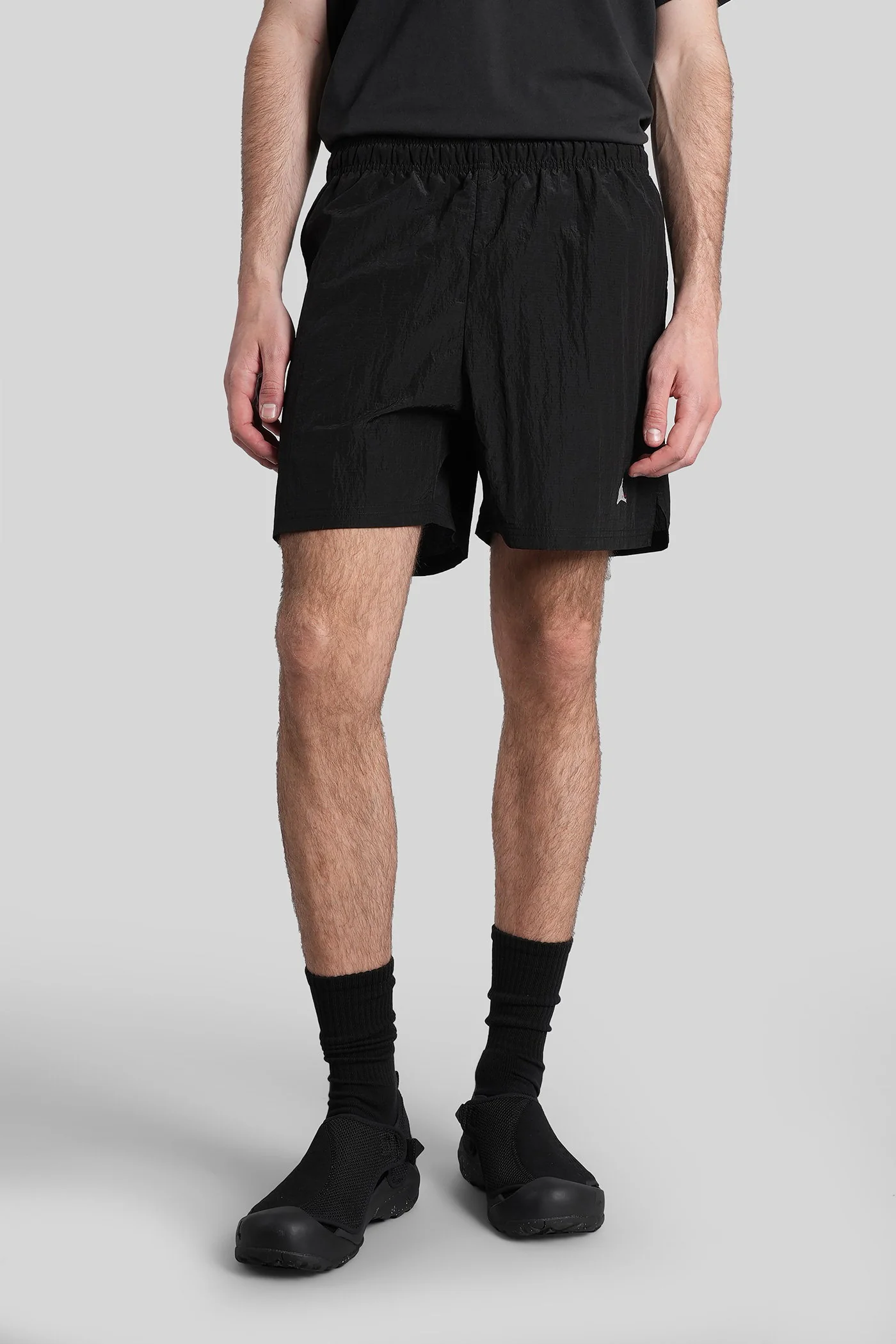 Halder 5 inch Shorts in black polyester
