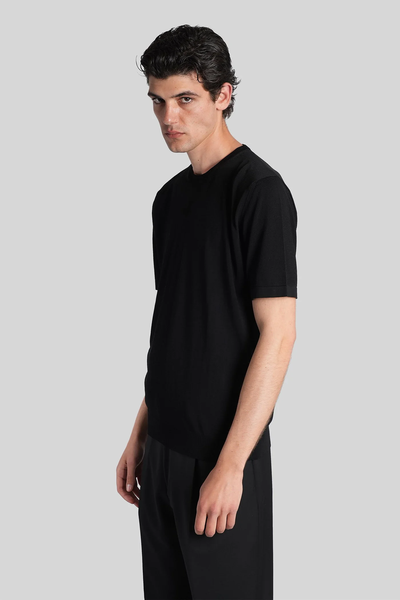 T-Shirt in black viscose - Image 4