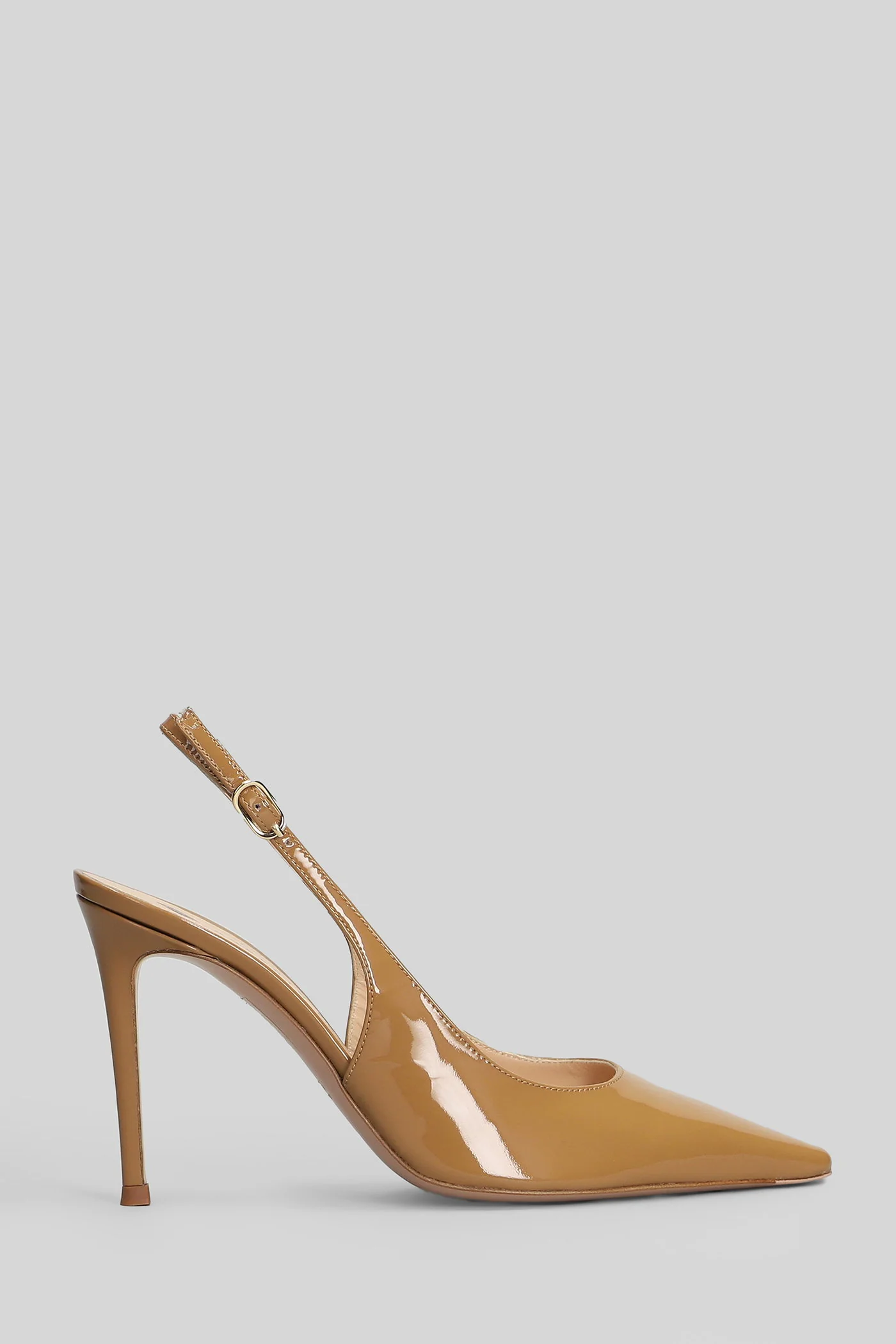 Klept Pumps in Camel patent leather