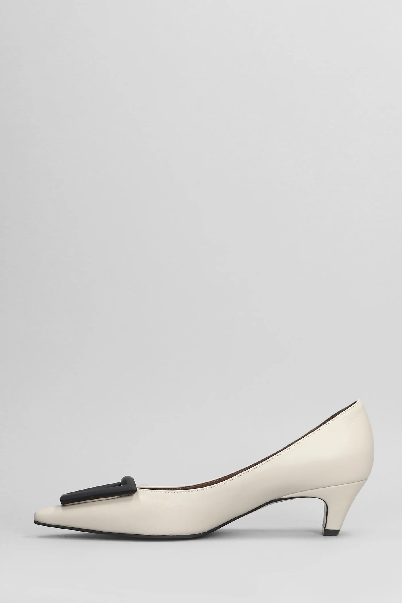 Moon Pumps in beige leather - Image 2