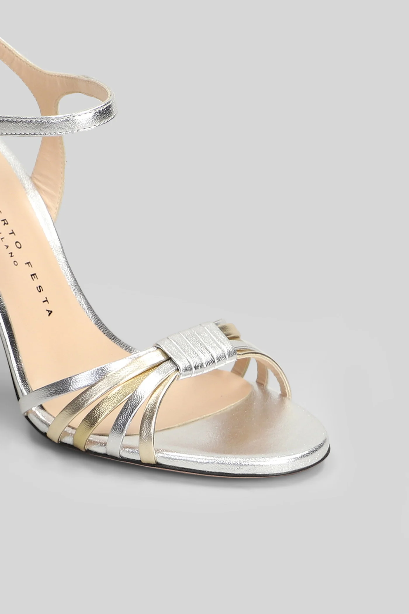 Regen Sandals in silver leather - Image 5