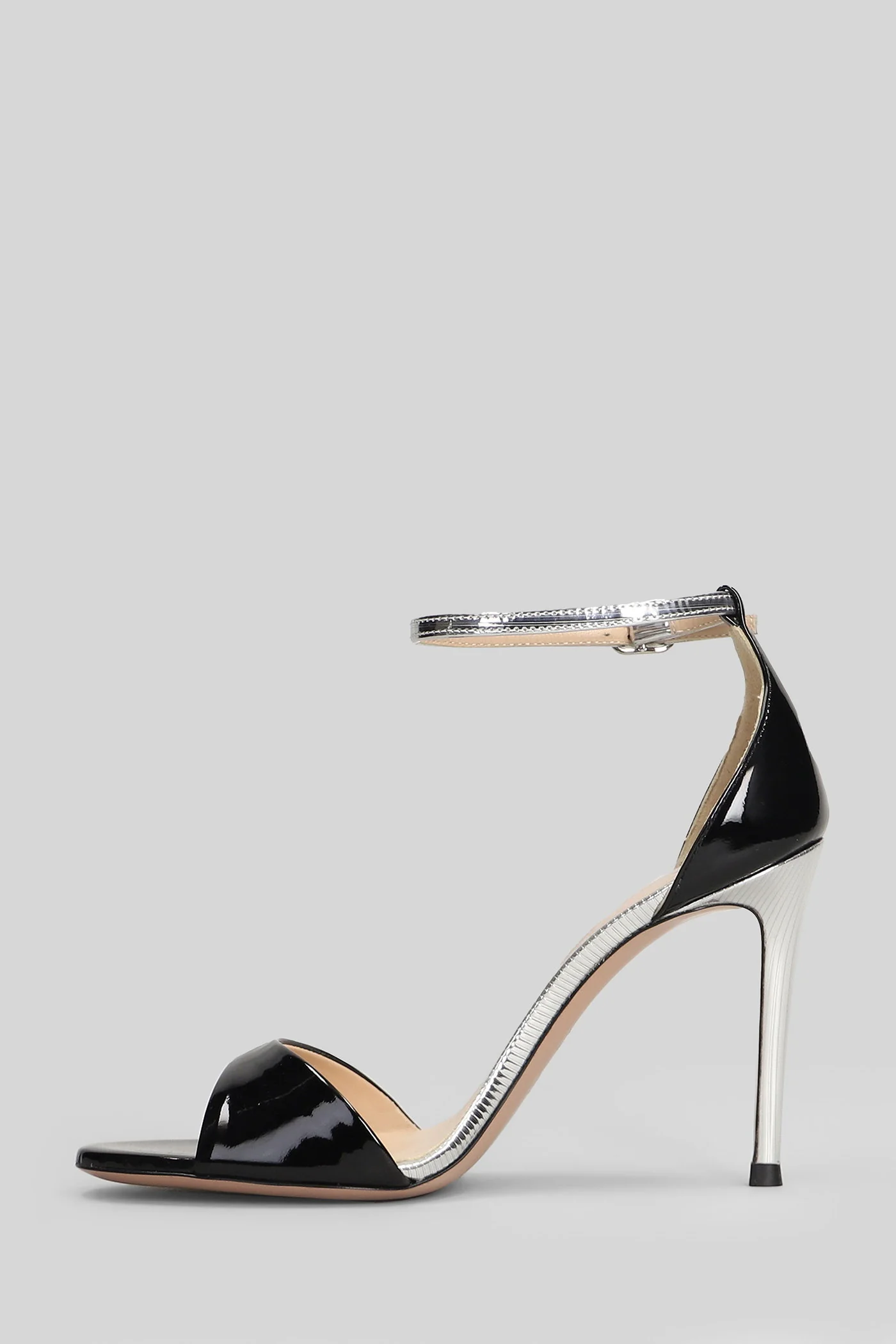 Vitis Sandals in black patent leather - Image 3