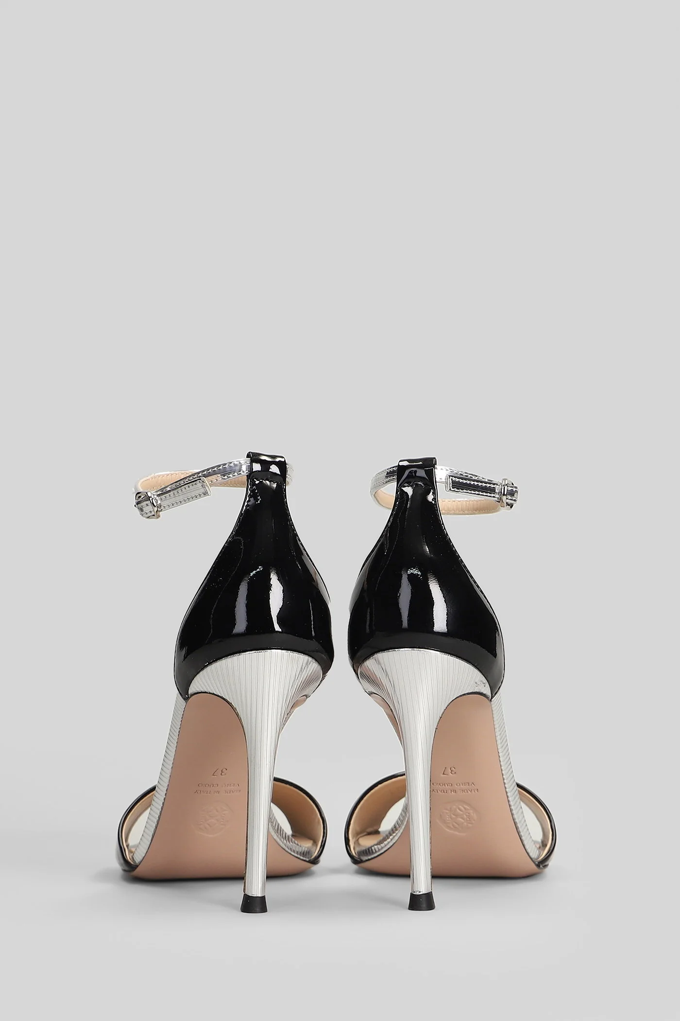 Vitis Sandals in black patent leather - Image 4