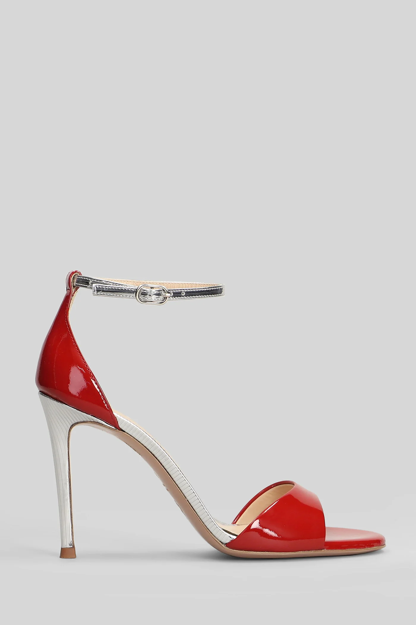 Vitis Sandals in red patent leather