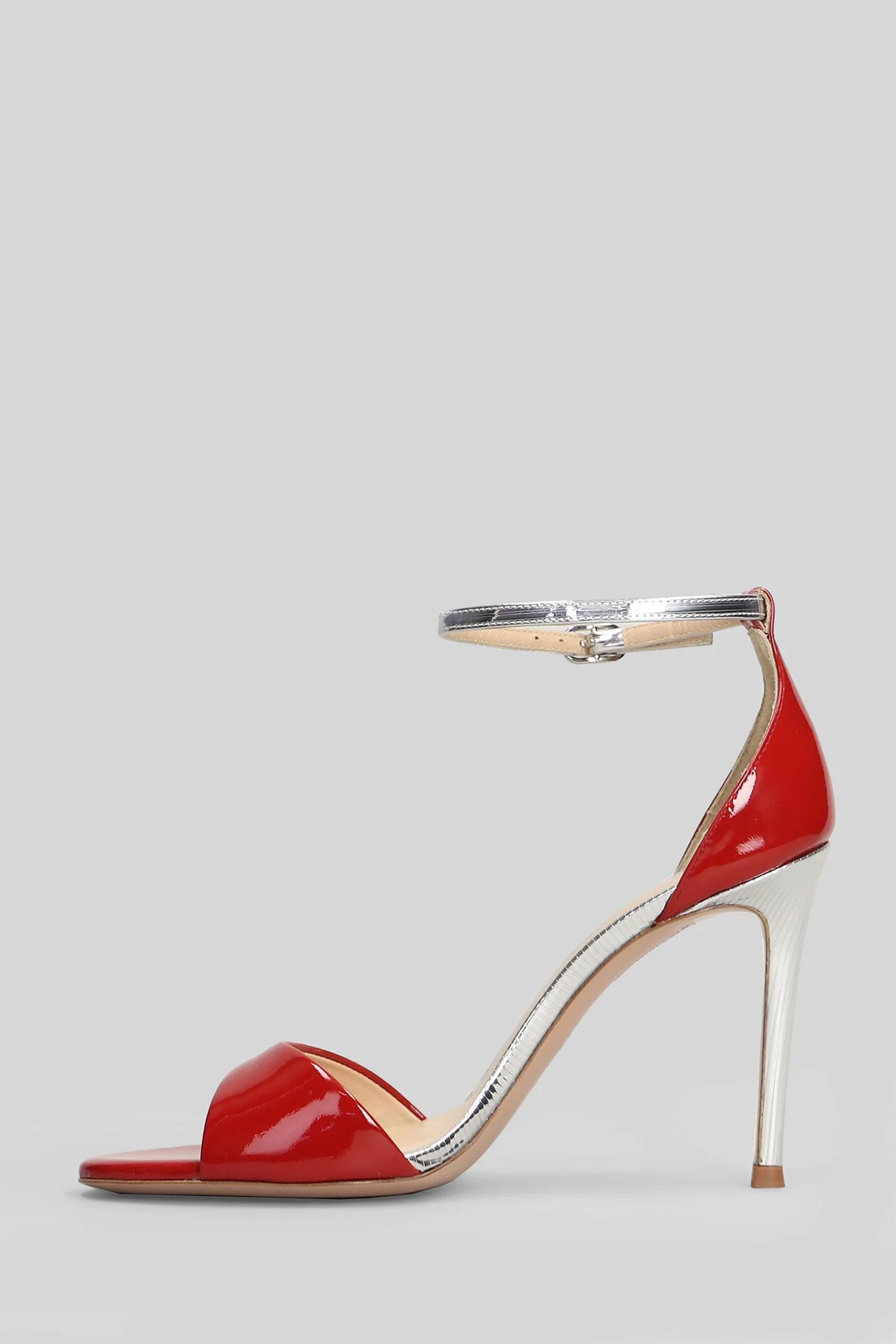 Vitis Sandals in red patent leather - Image 3