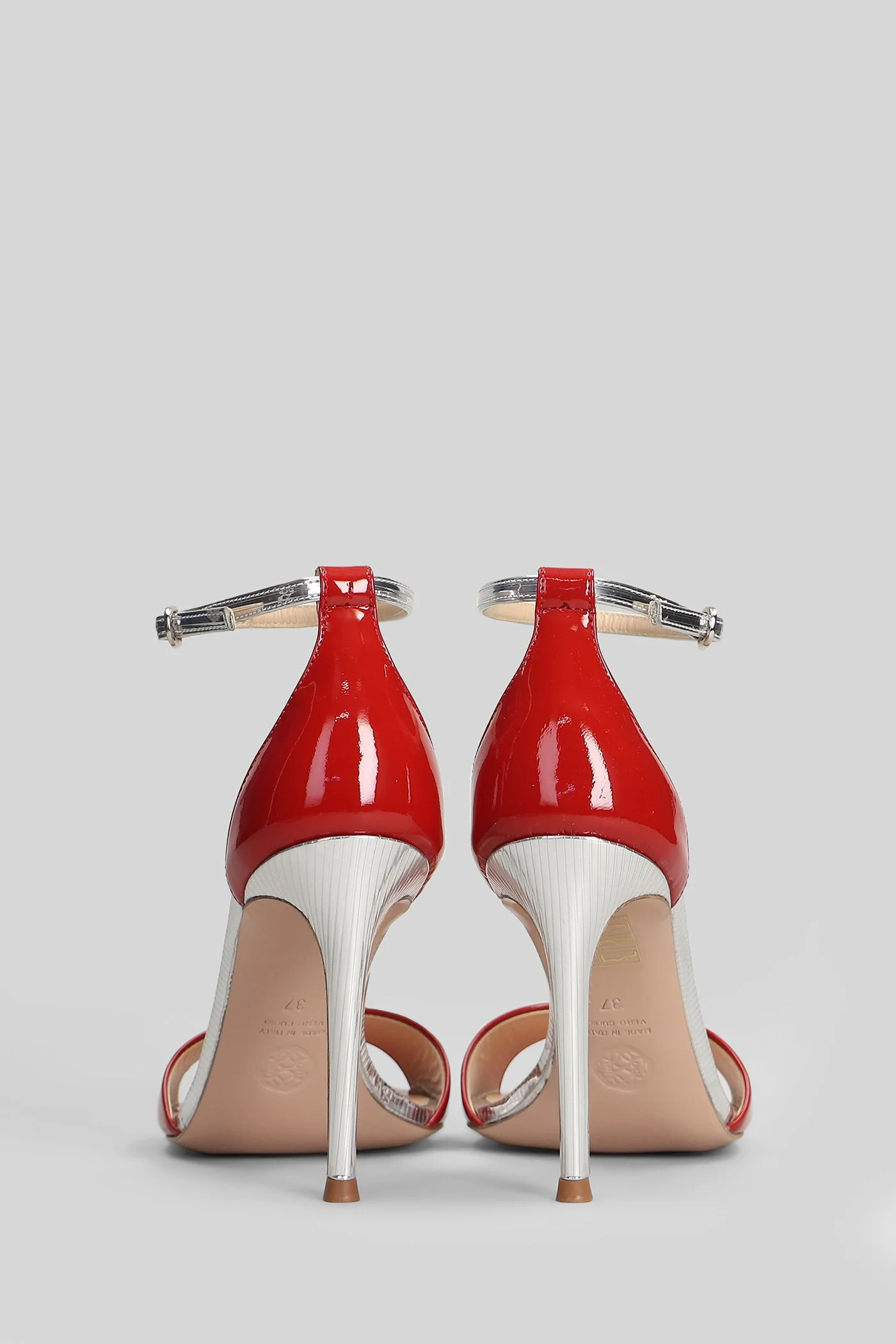 Vitis Sandals in red patent leather - Image 4