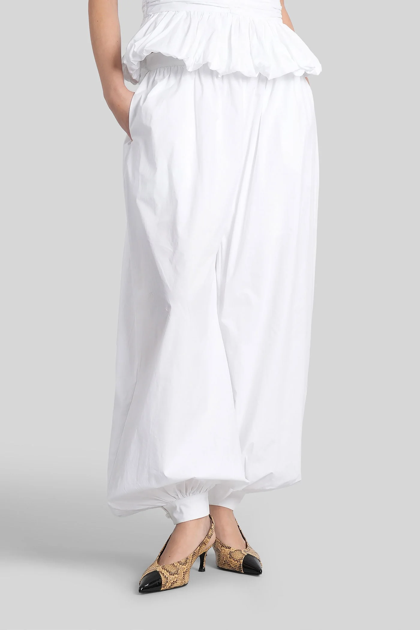 Pants in white cotton