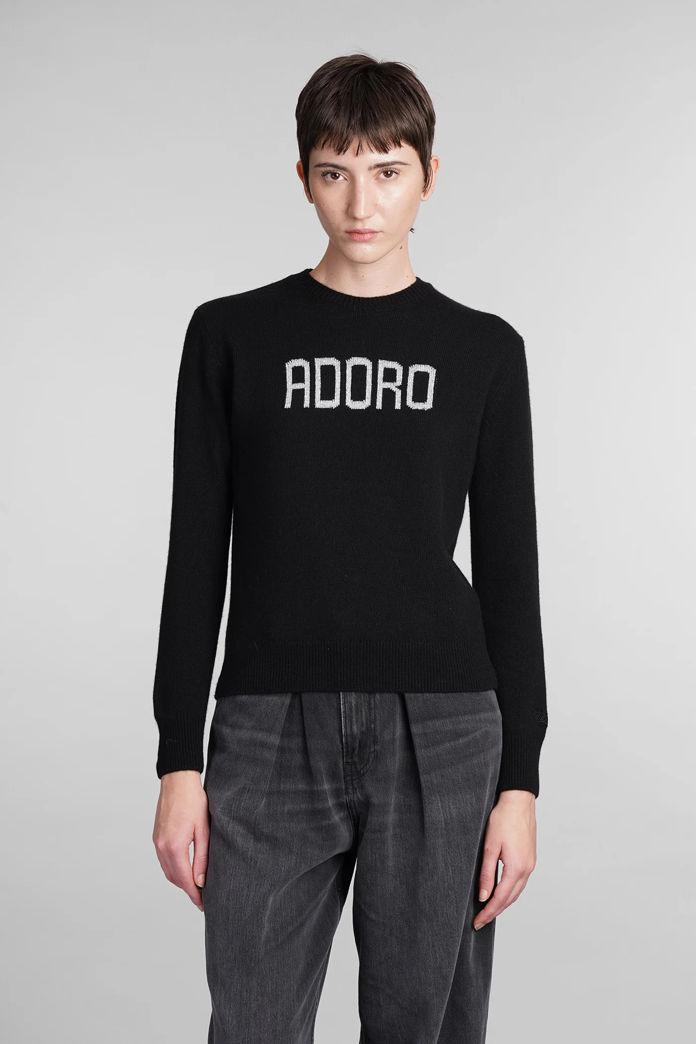 New queen Knitwear in black wool