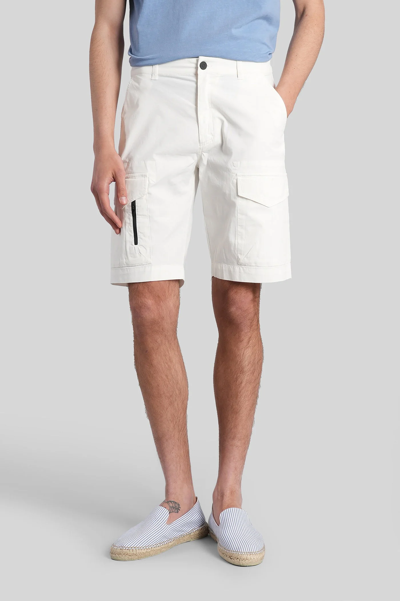 Wake Shorts in white cotton