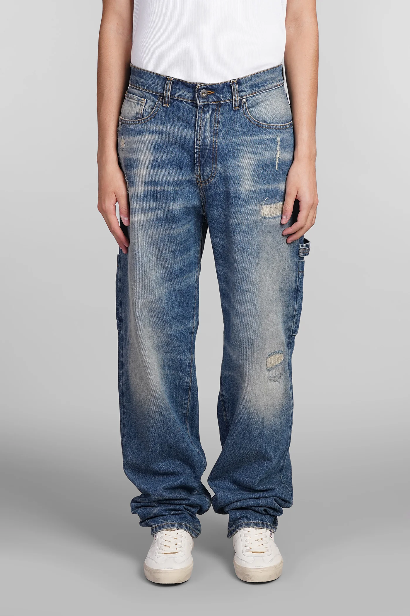 Jeans in blue denim