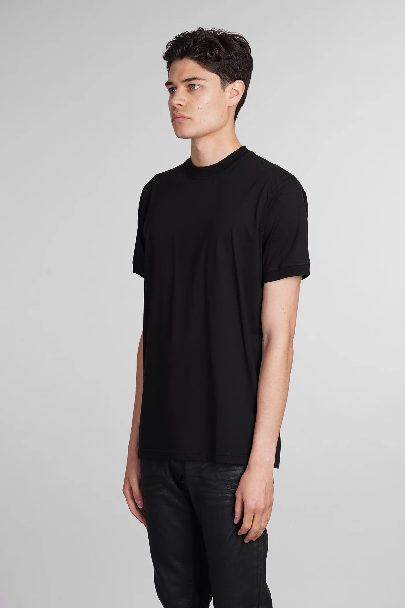 T-Shirt in black cotton - Image 4