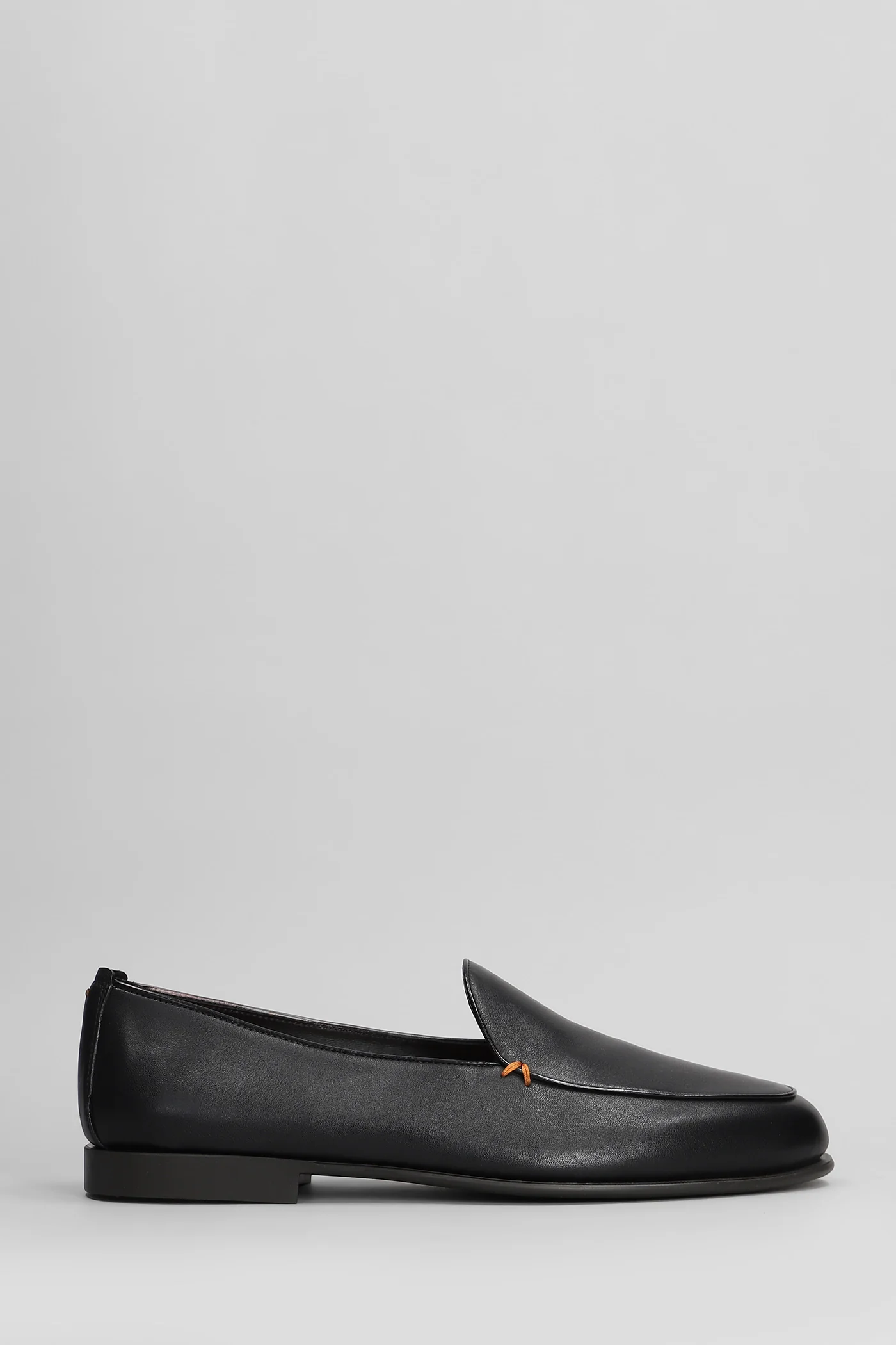 Vibe b Loafers in black leather