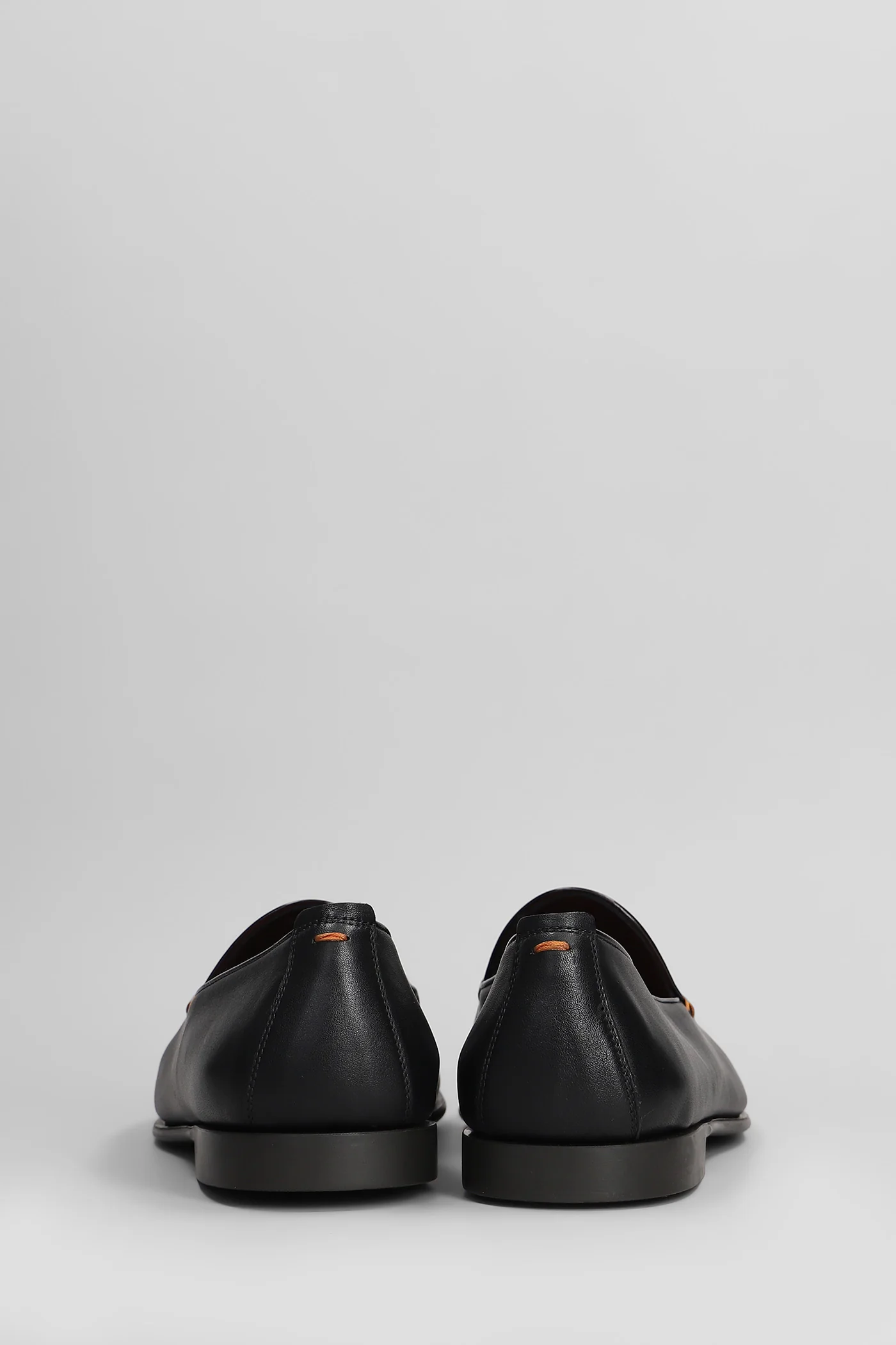 Vibe b Loafers in black leather - Image 4