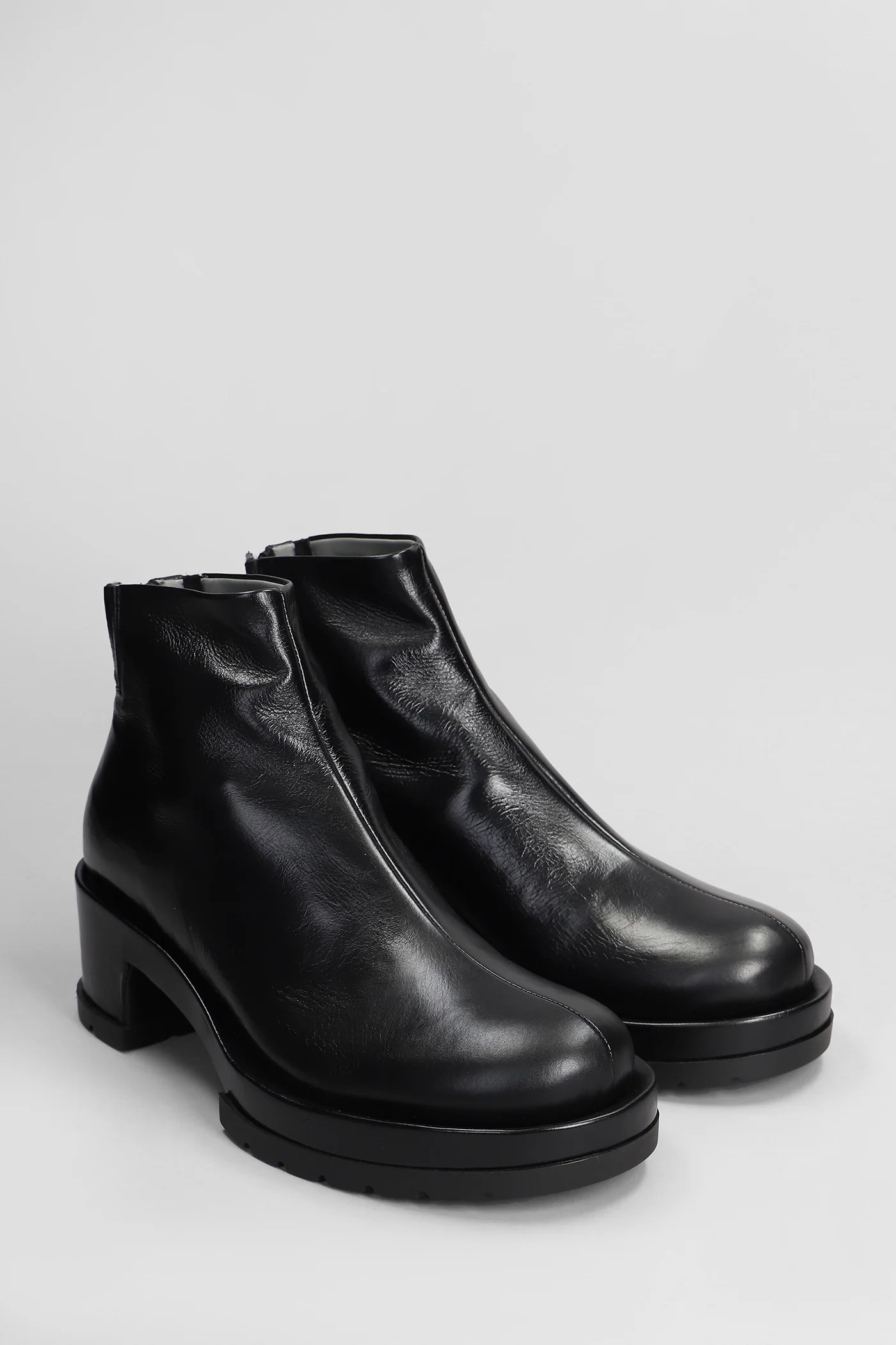 N171 Ankle boots in black leather - Image 2