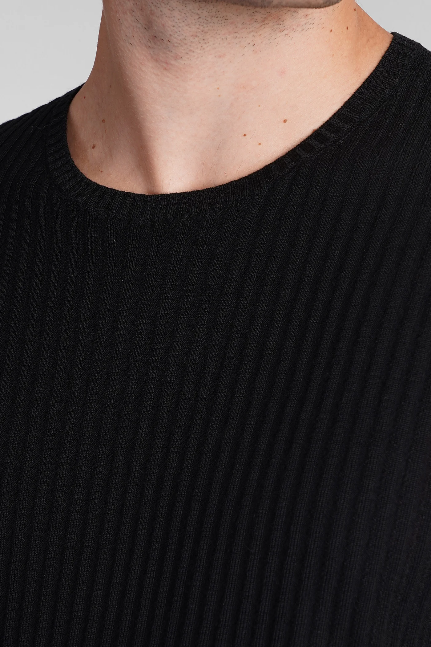 N22 Knitwear in black wool - Image 5
