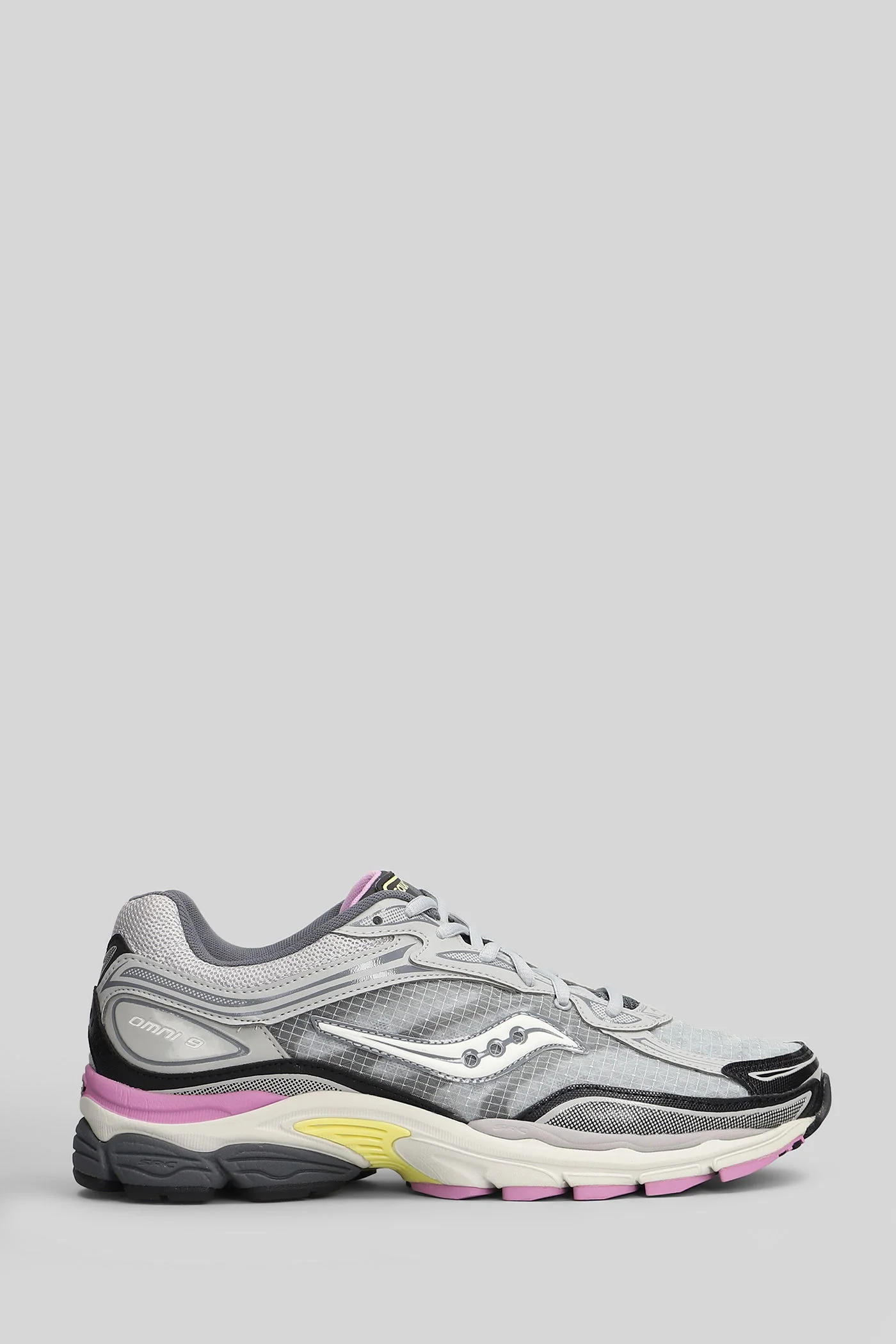 Progrid Omni 9 Sneakers in grey leather and fabric