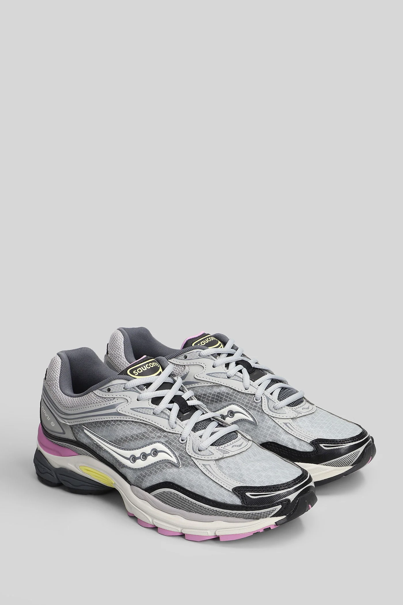Progrid Omni 9 Sneakers in grey leather and fabric - Image 2